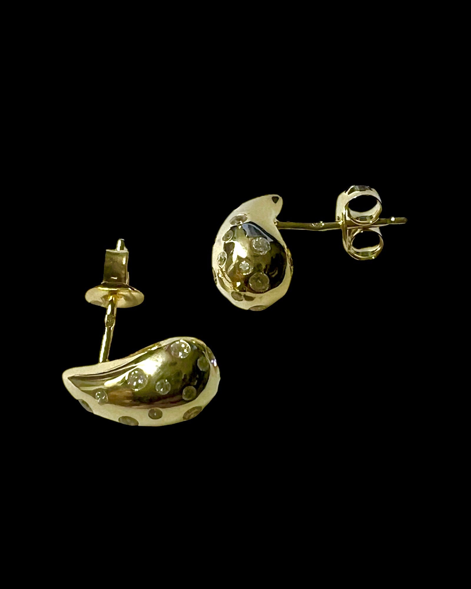 Drop Earrings with Shine in Gold Silver