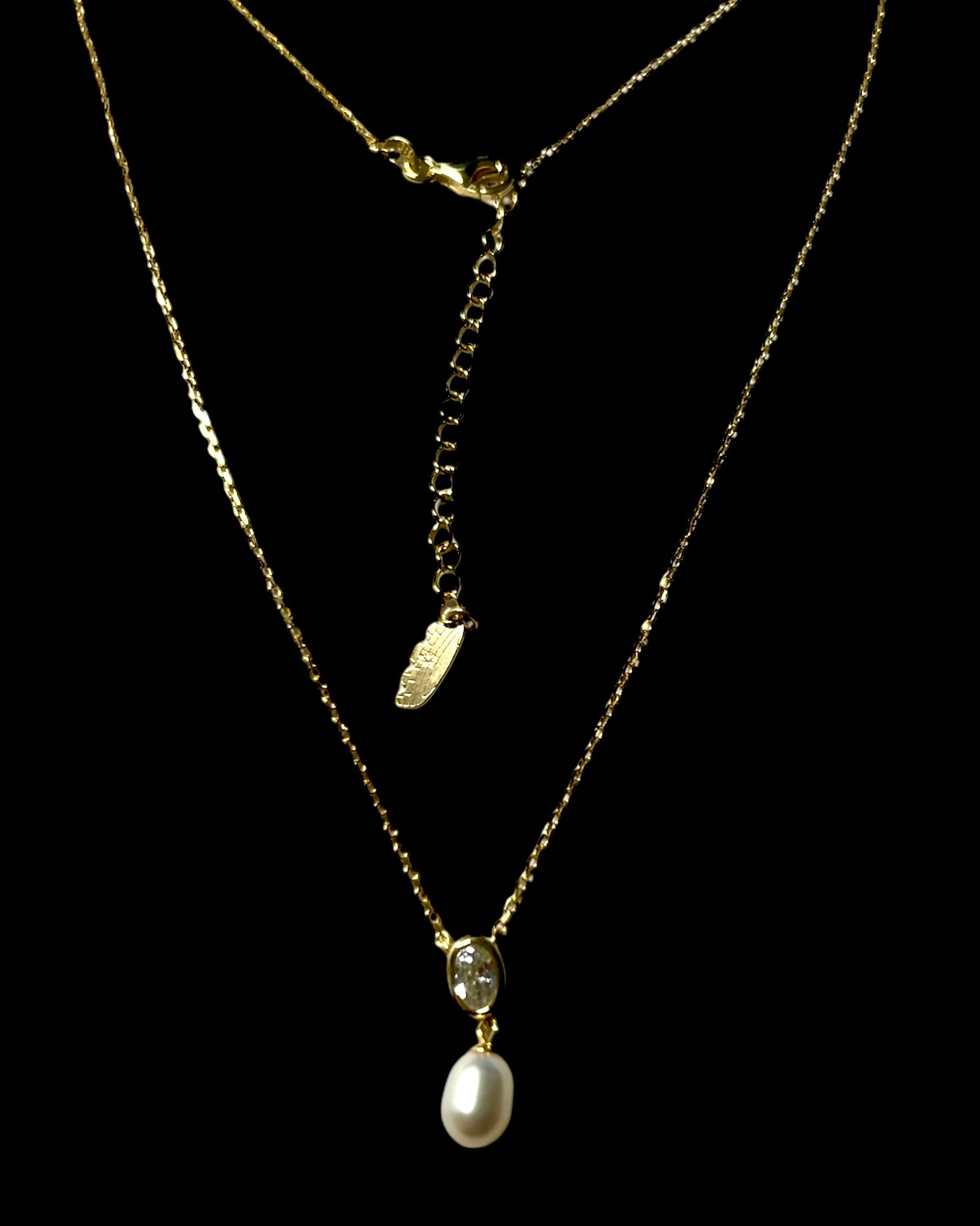 Necklace with Shiny Stone and Pearl in Gold Plated Silver