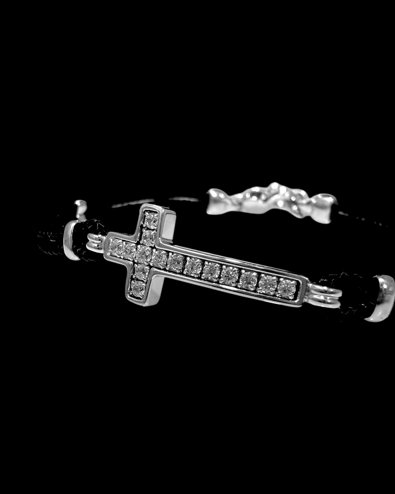 Pulseira Cruz com Pedras em Prata
