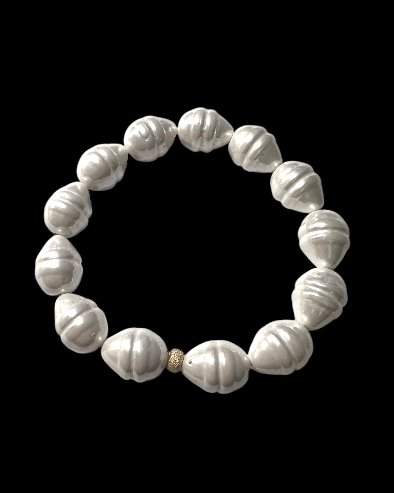 Crooked Pearl Bracelet in Gold Plated Silver