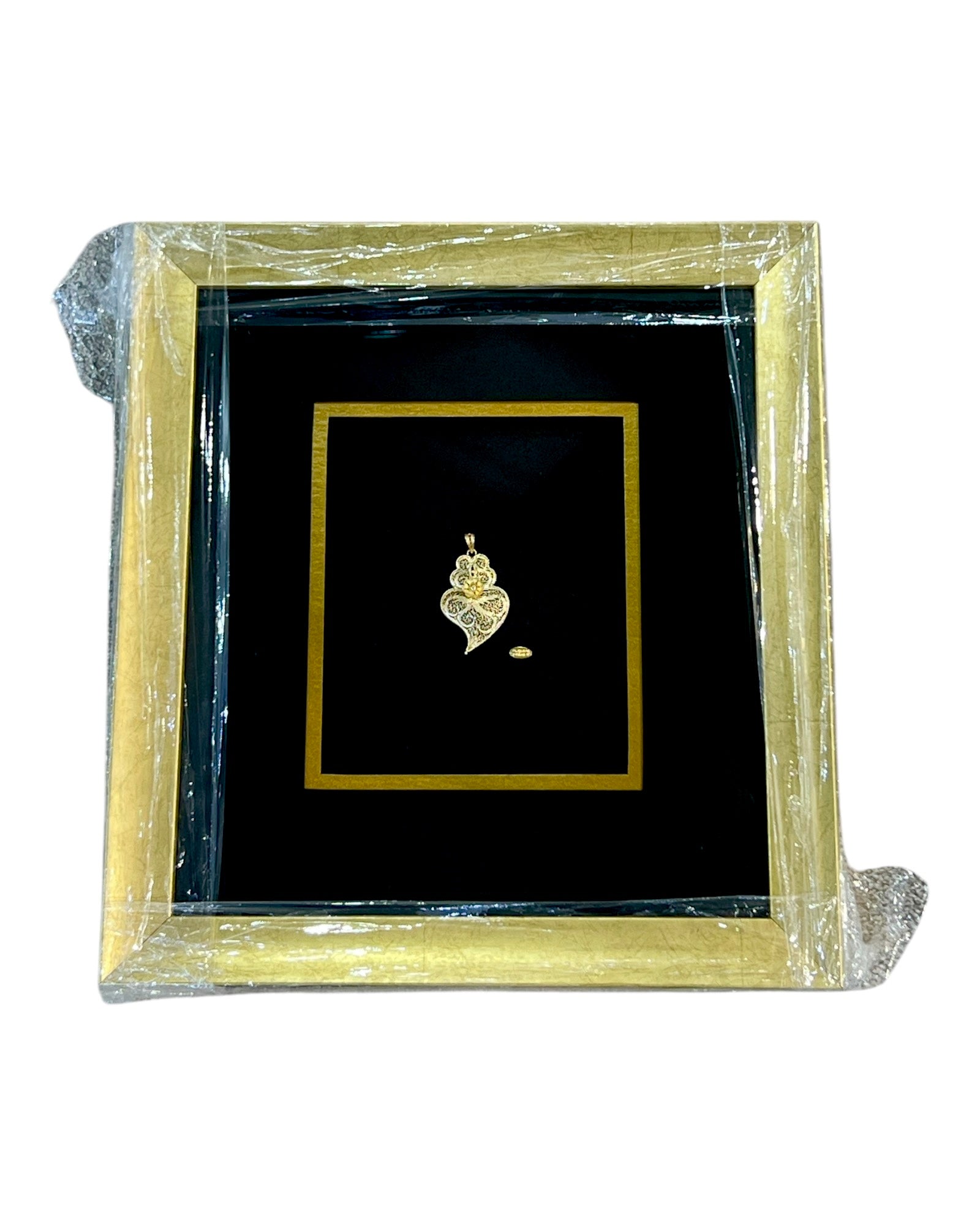 Viana Heart Frame in Gold Silver