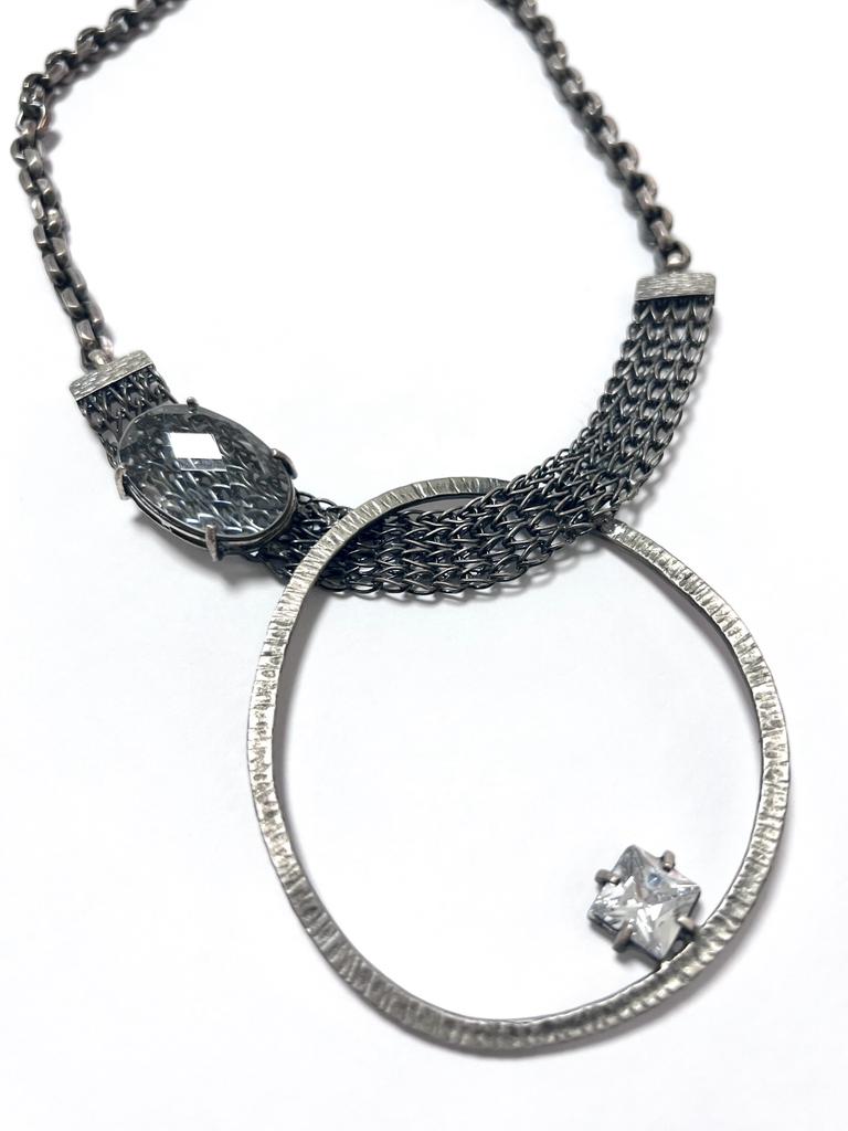 Colar com Brilho em Prata