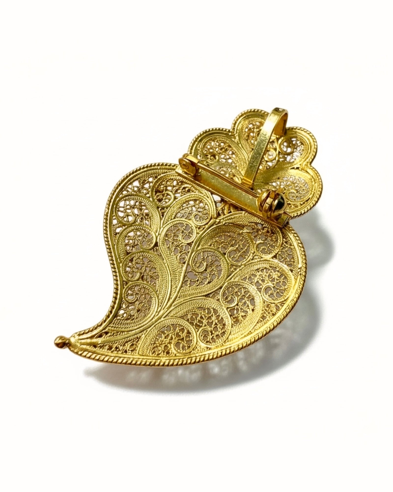 Viana Heart Pin/Medal in Gold-Plated Silver
