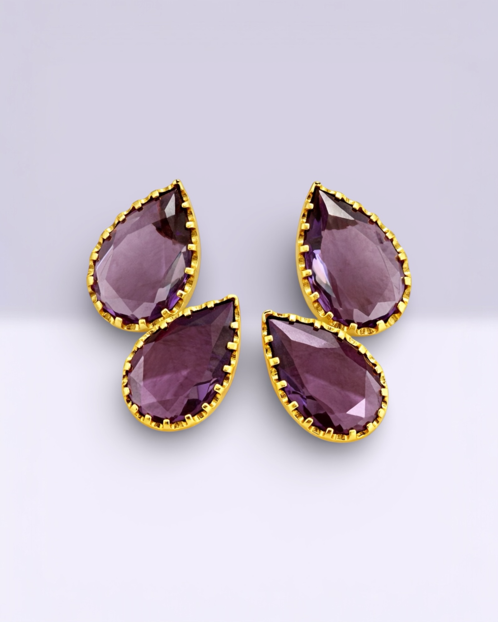 Brincos Duas Gotas Lilás em Prata Dourada