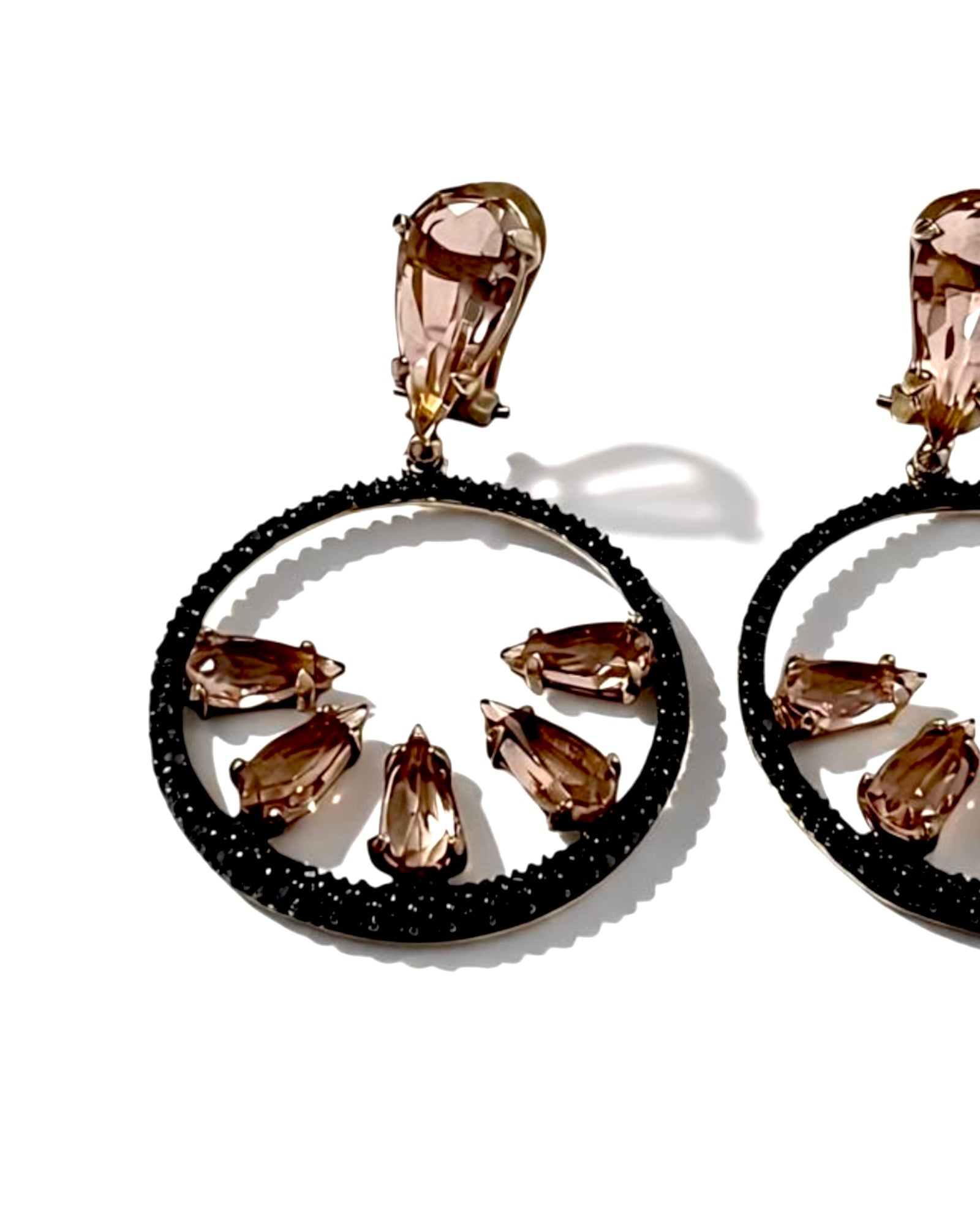 Brincos Brilhos em prata dourada