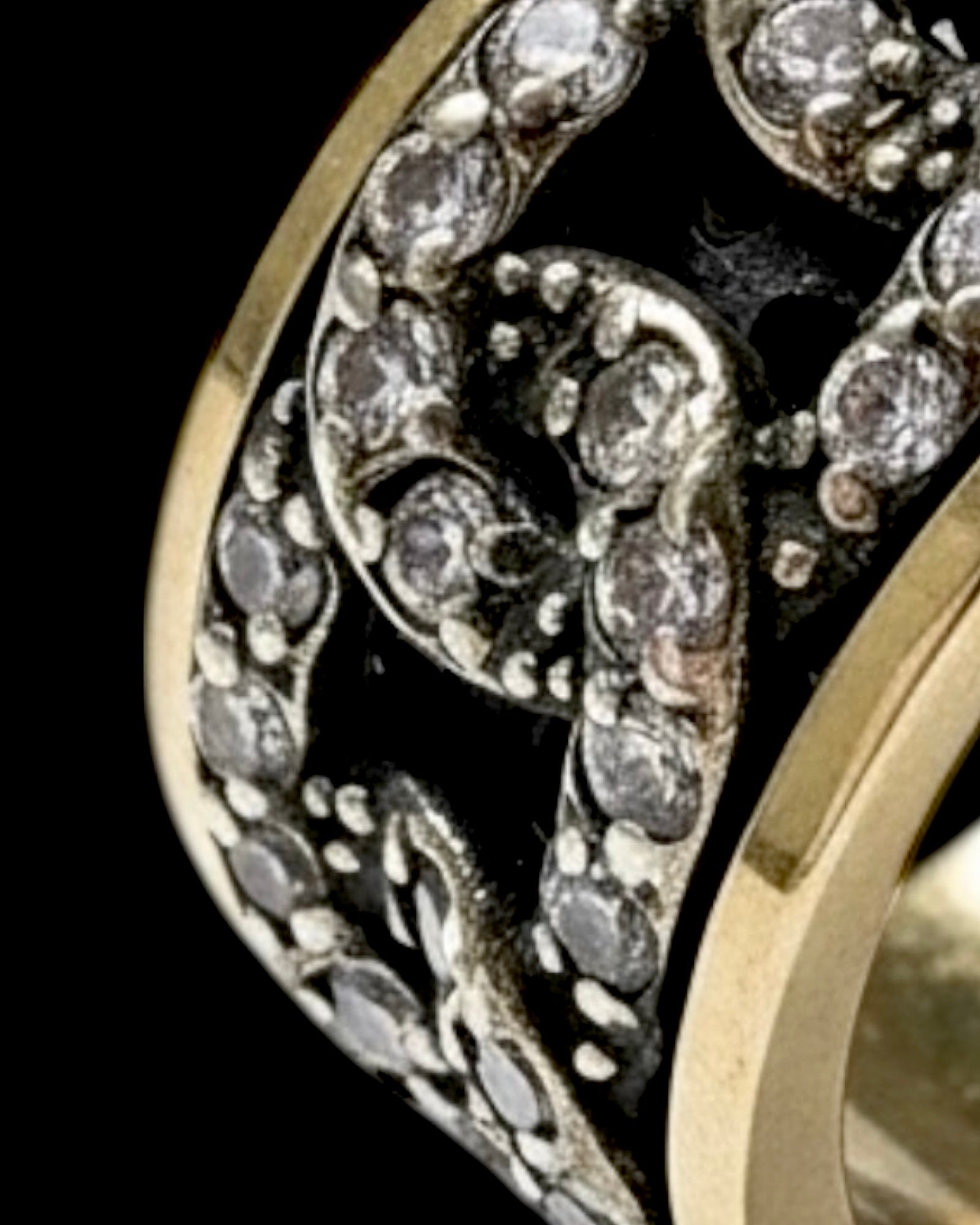 Anti-Stress Ring/Wedding Ring in Silver and Gold