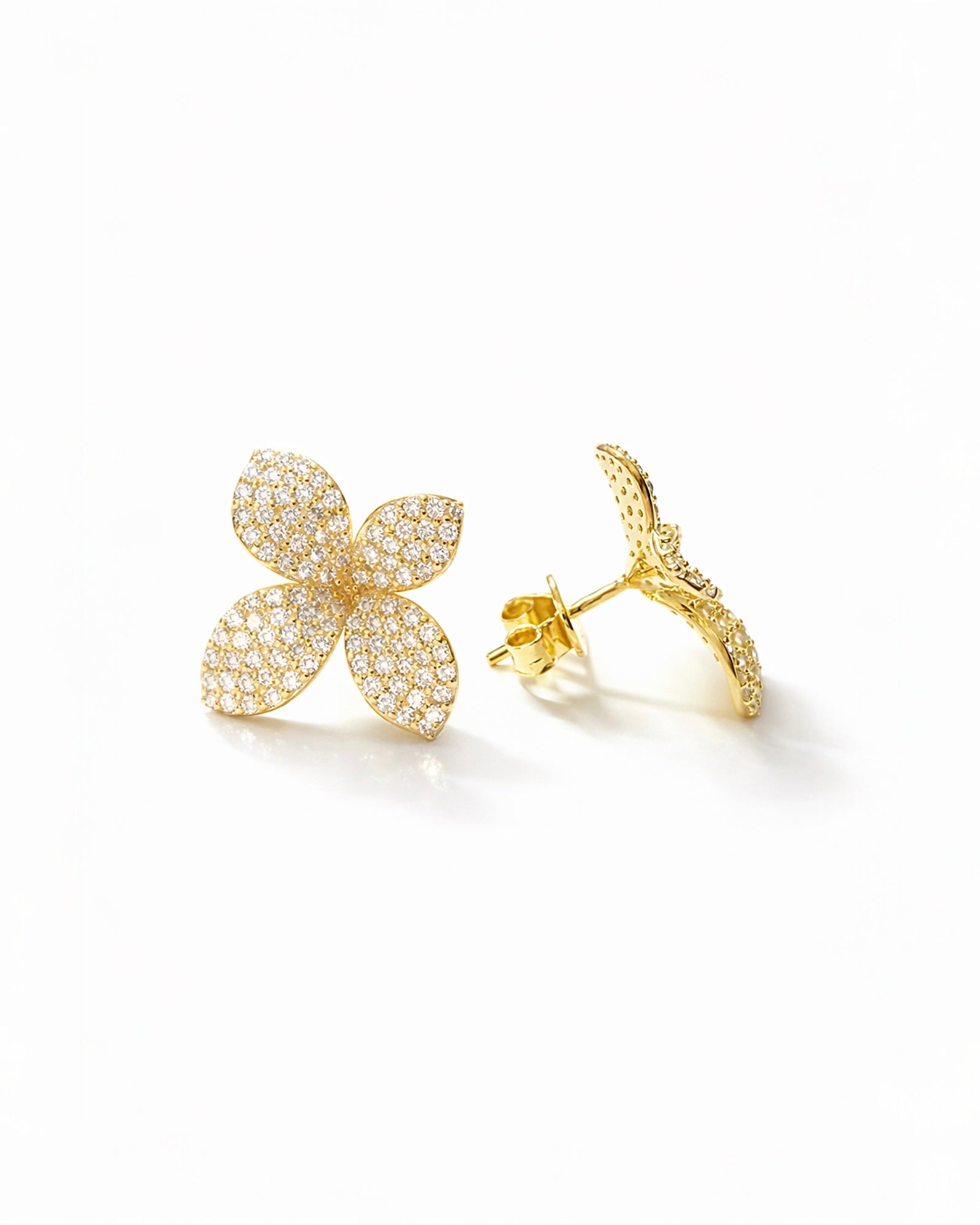 Brincos Pétalas em Prata Dourada