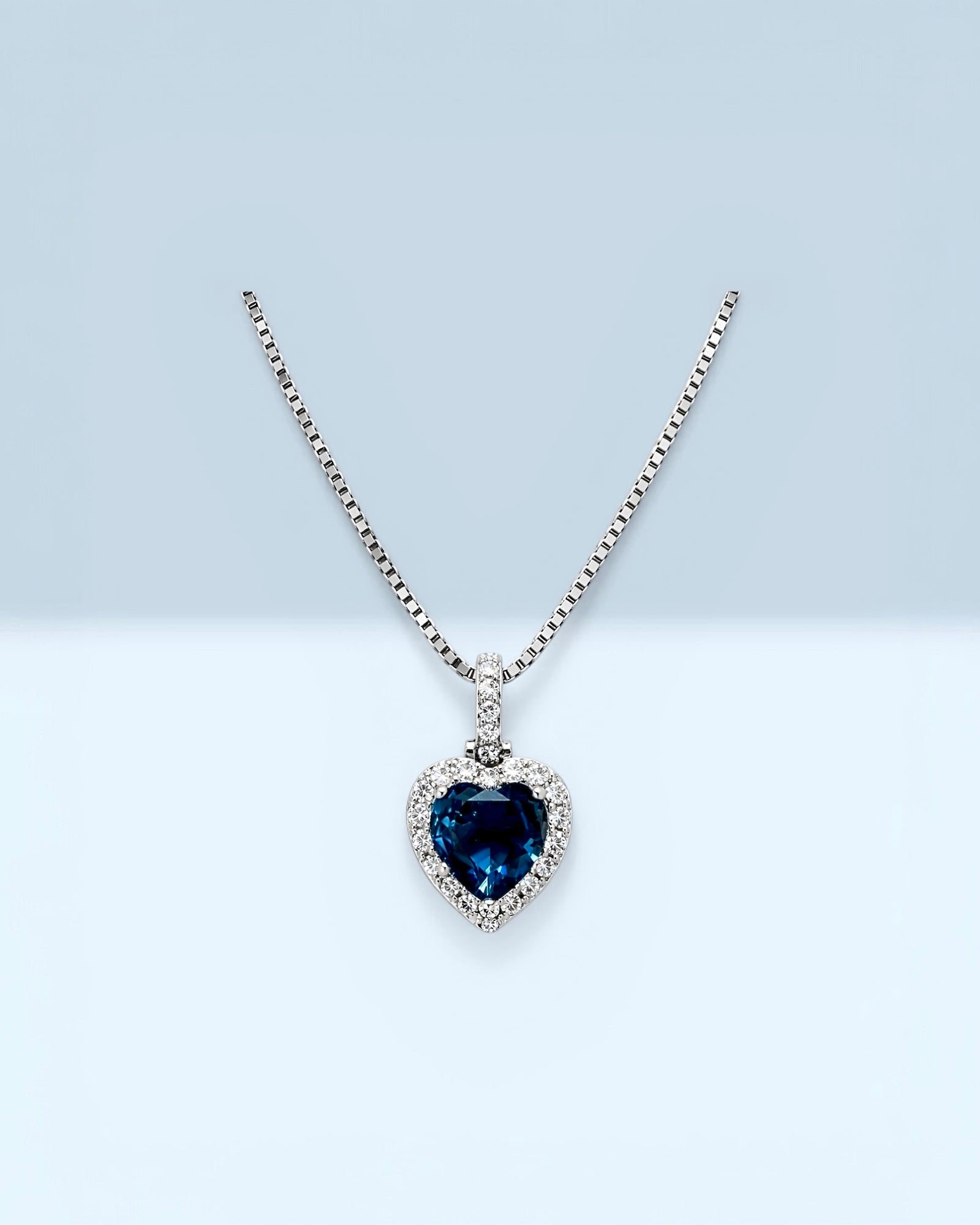 Colar Coração Azul em Prata