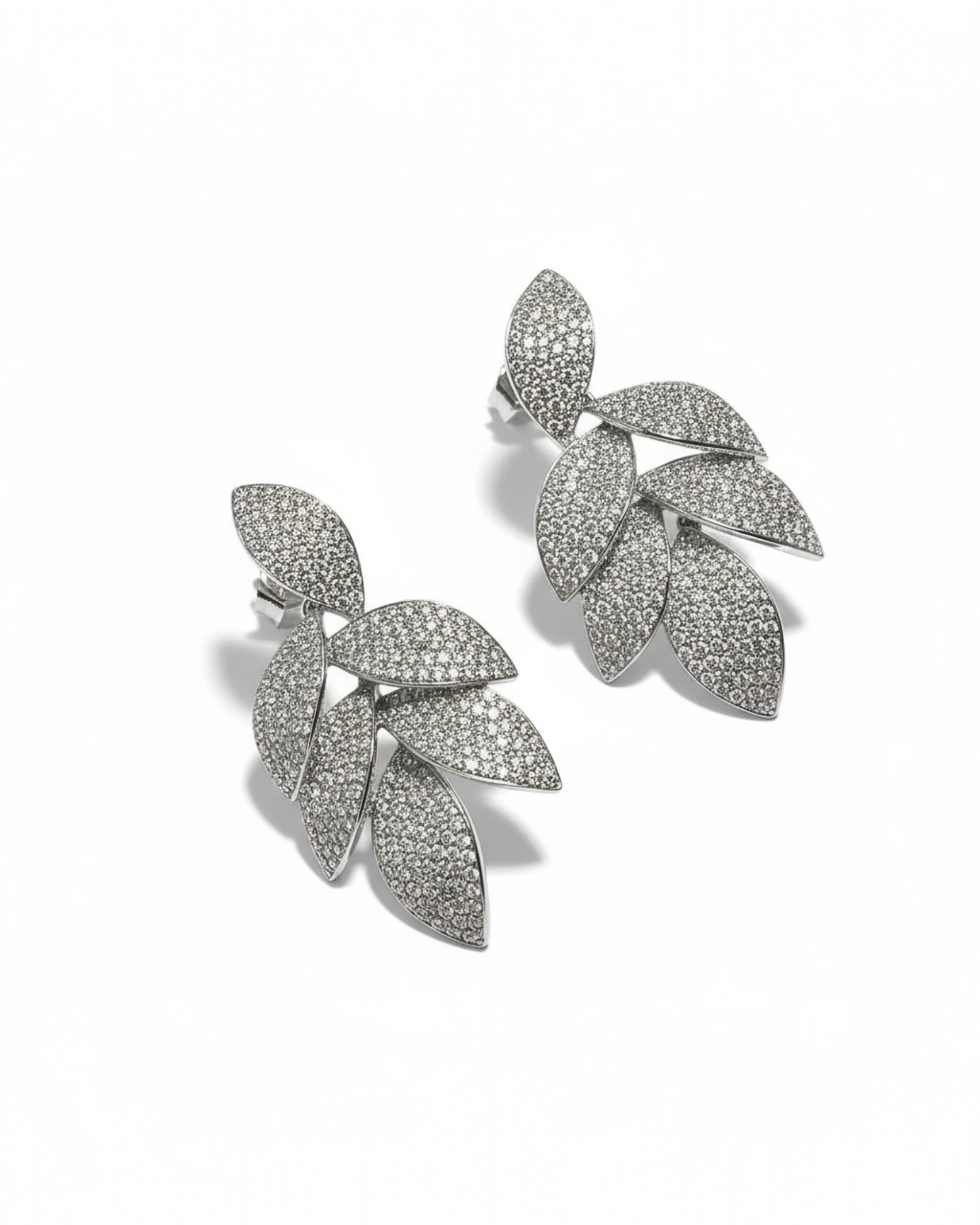 Brincos Pétalas em Prata