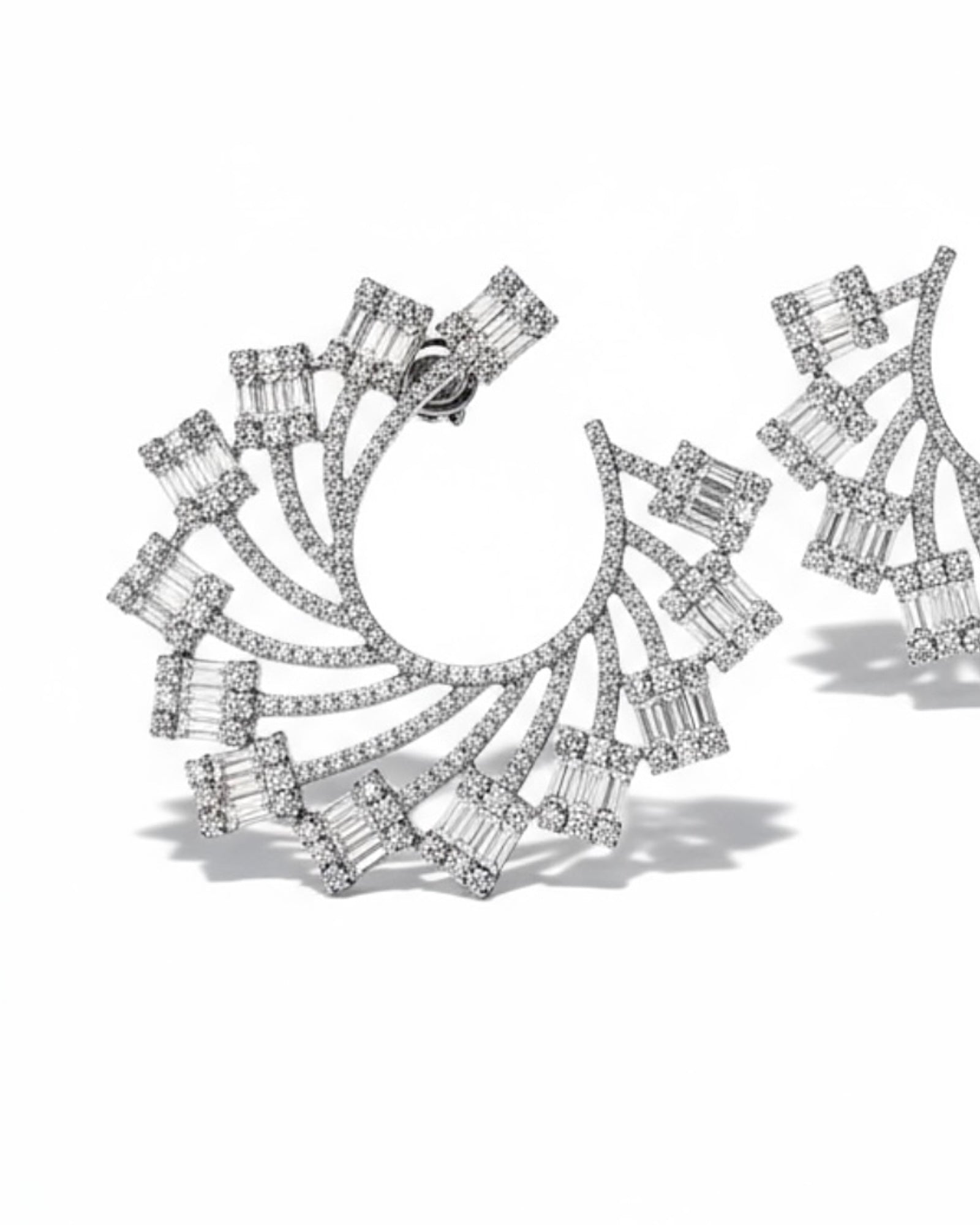 Brincos Irregulares em Prata