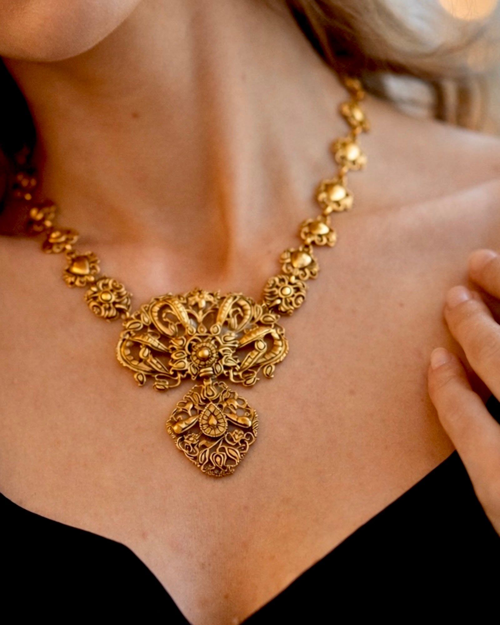 Filigree Bow Necklace in Gold-Plated Silver