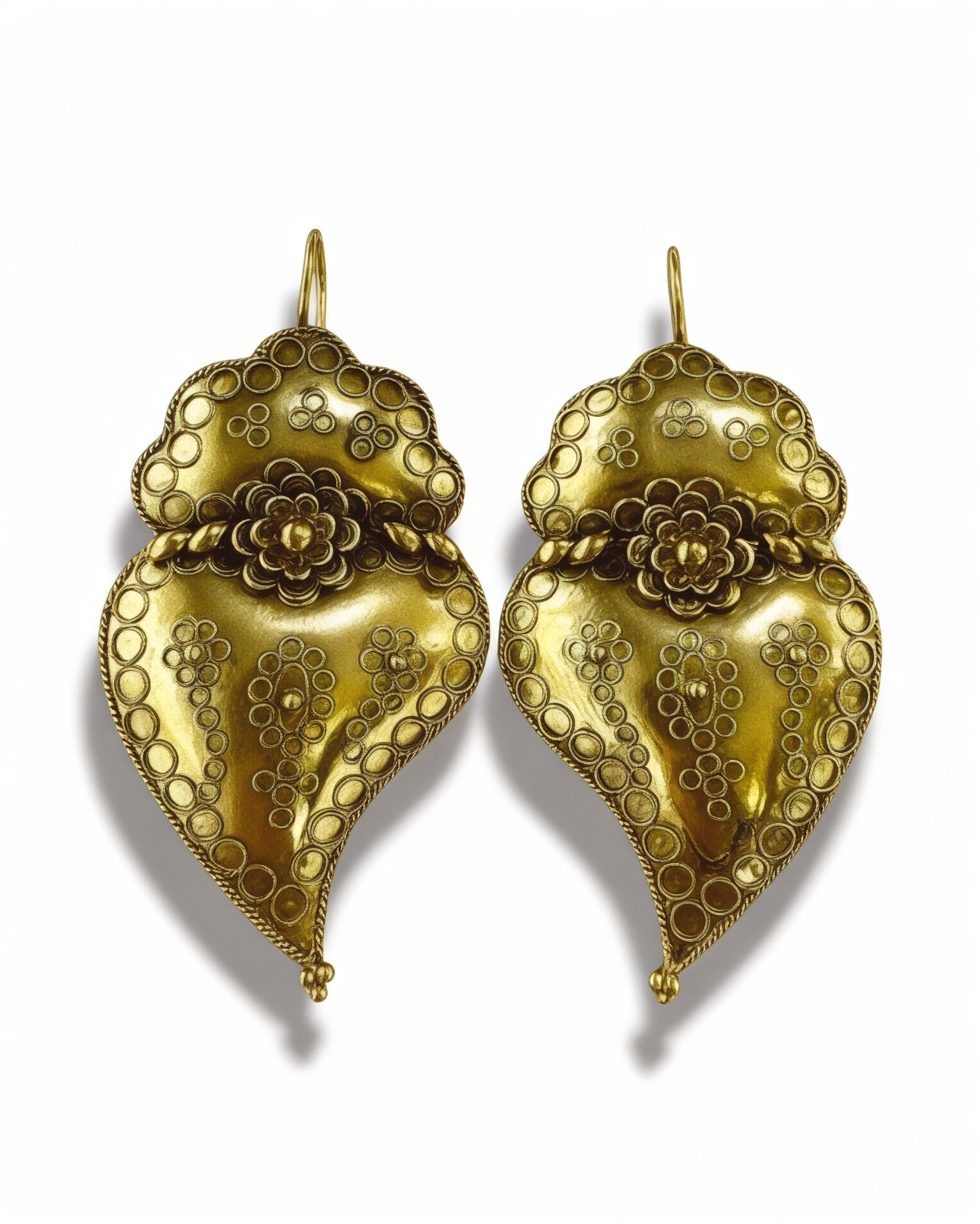 Brincos Coração de Viana Barrocos em Prata Dourada