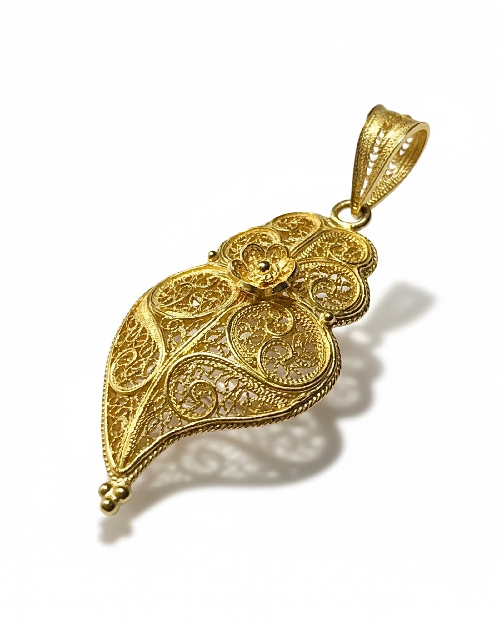 Viana Heart Medal in Gold Filigree