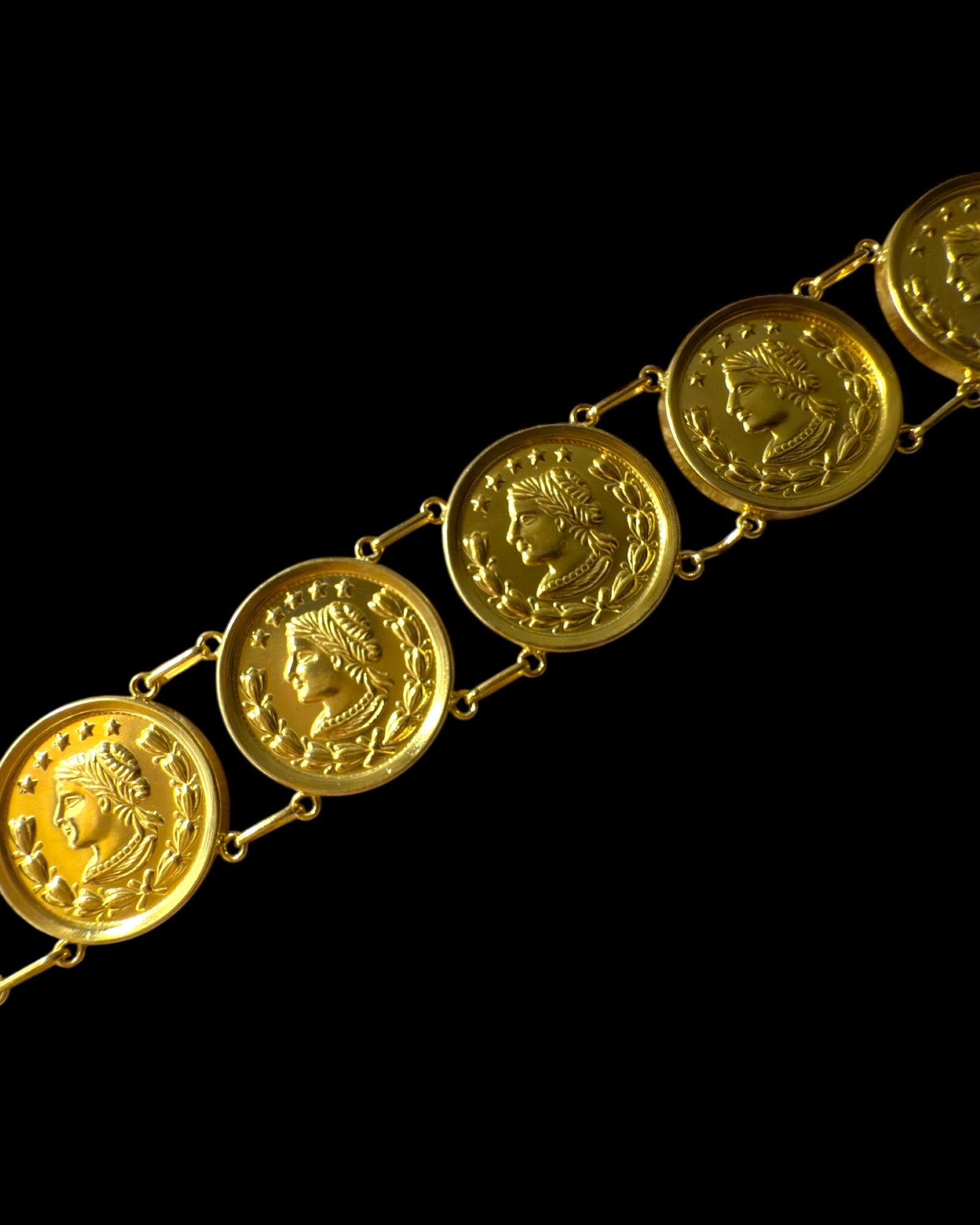 Pulseira Moedas  em Prata Dourada