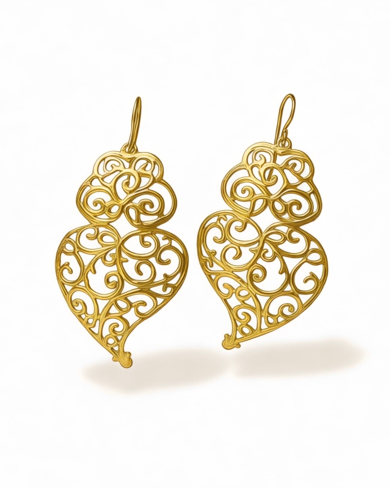 Viana Heart Earrings in Gold-Plated Silver