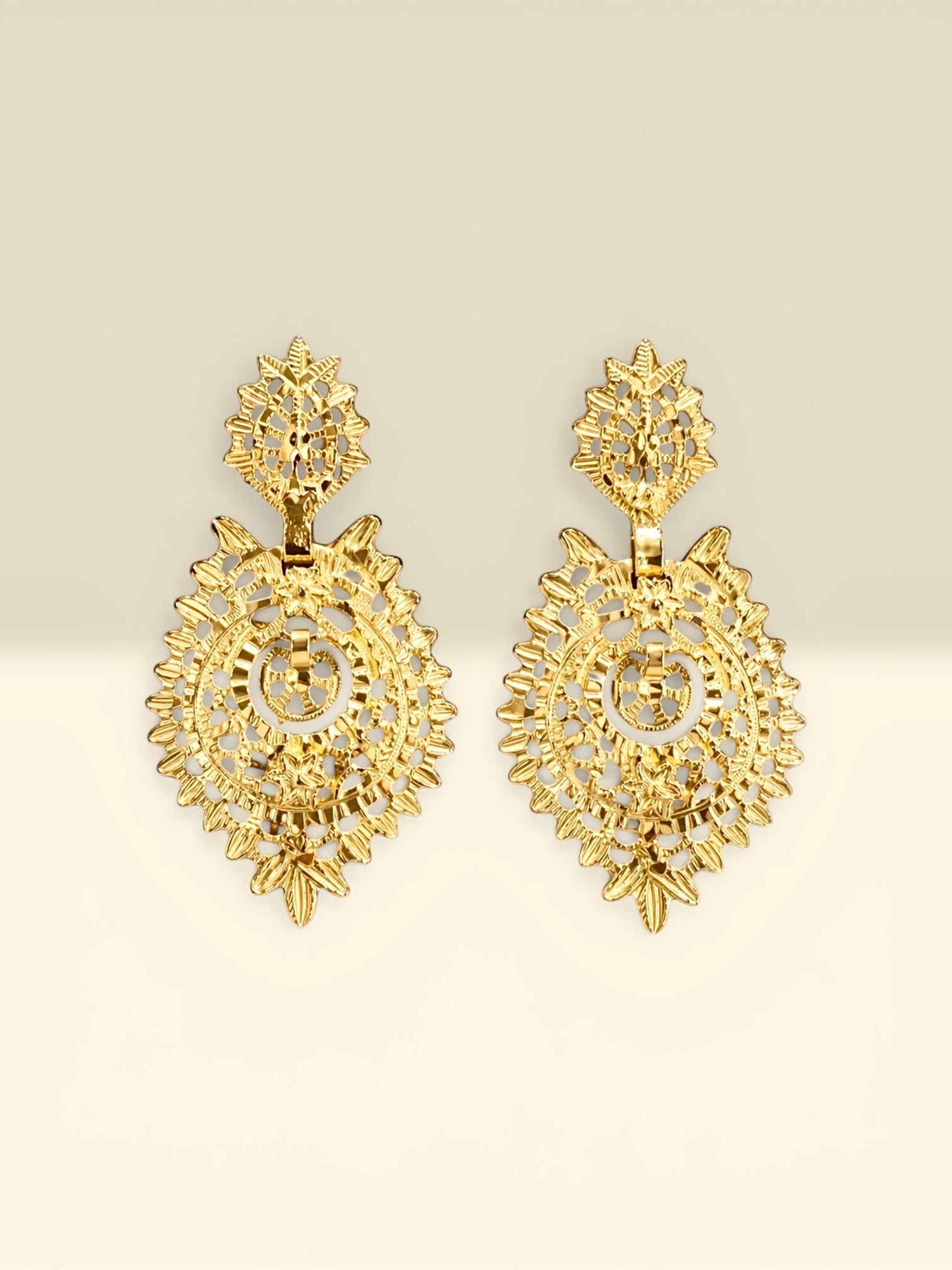 Brincos à Rainha em Prata Dourada (com espeque) Nº 3