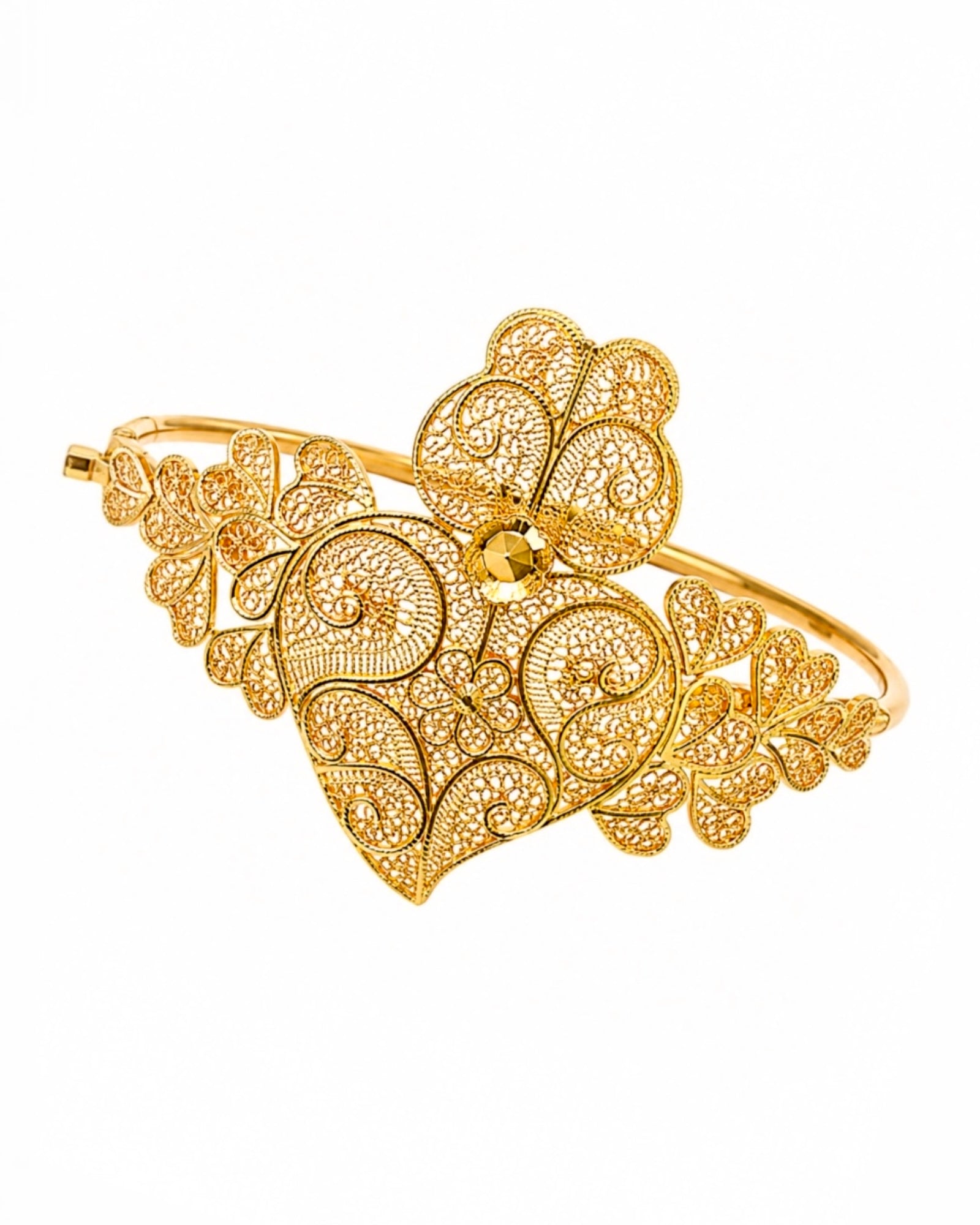 Slave bracelet in filigree and gilded silver.