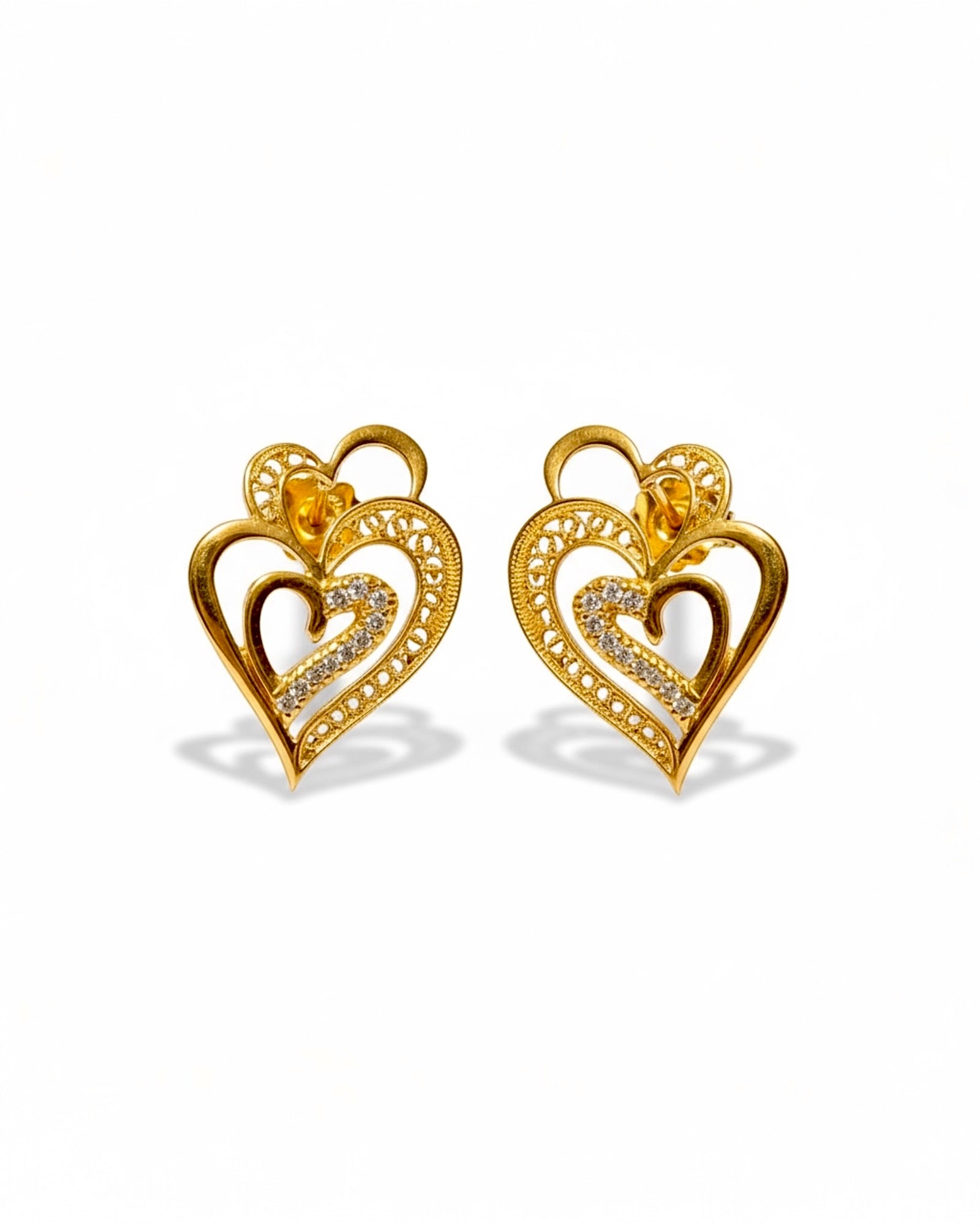 Viana is Love Heart Earrings in Gold Plated Silver