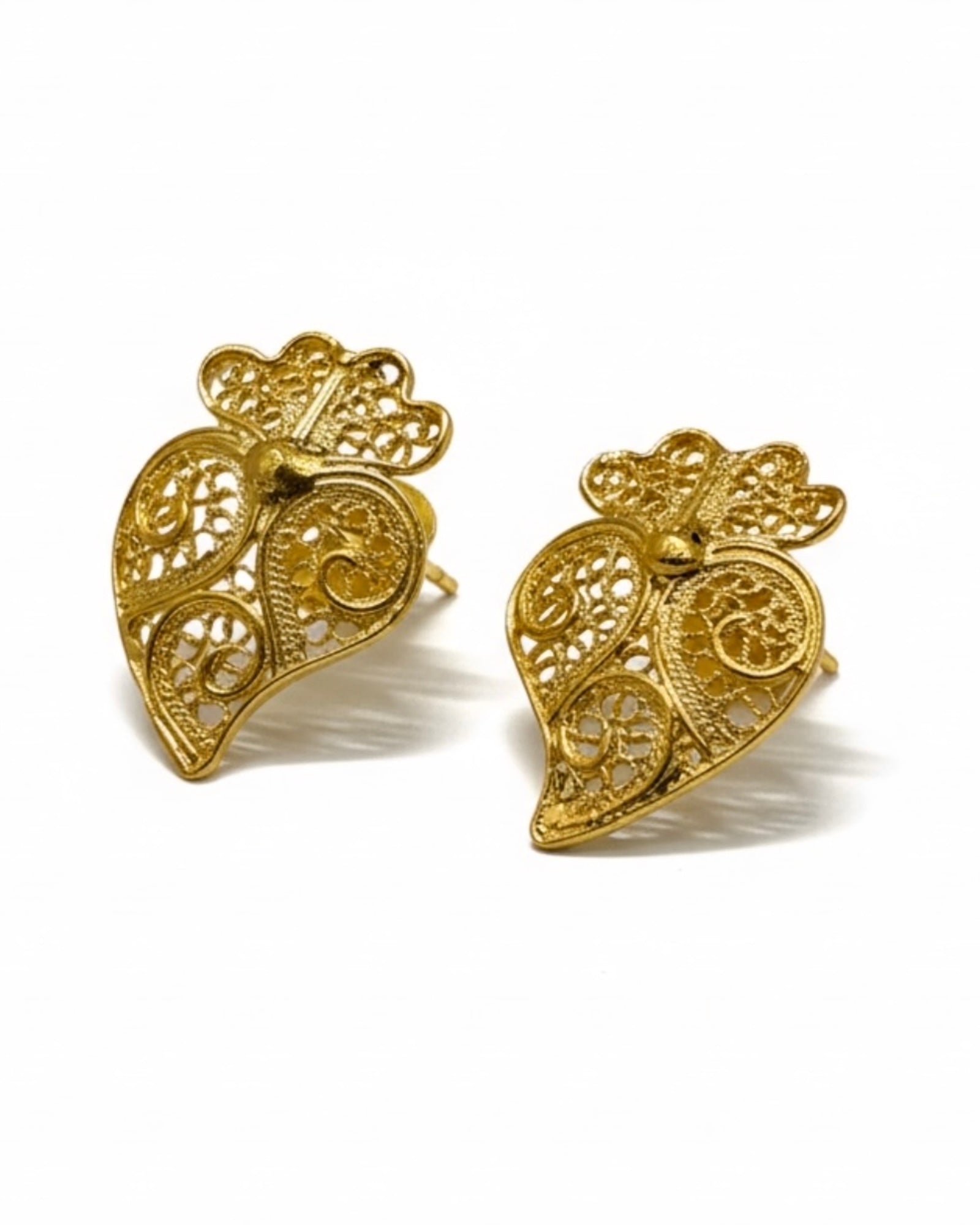Mini Viana Heart Filigree Earrings in Gold-Plated Silver