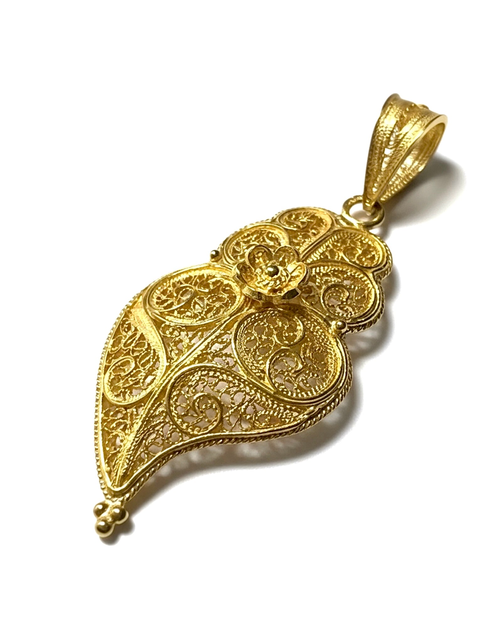 Viana Heart Medal in Gold Filigree
