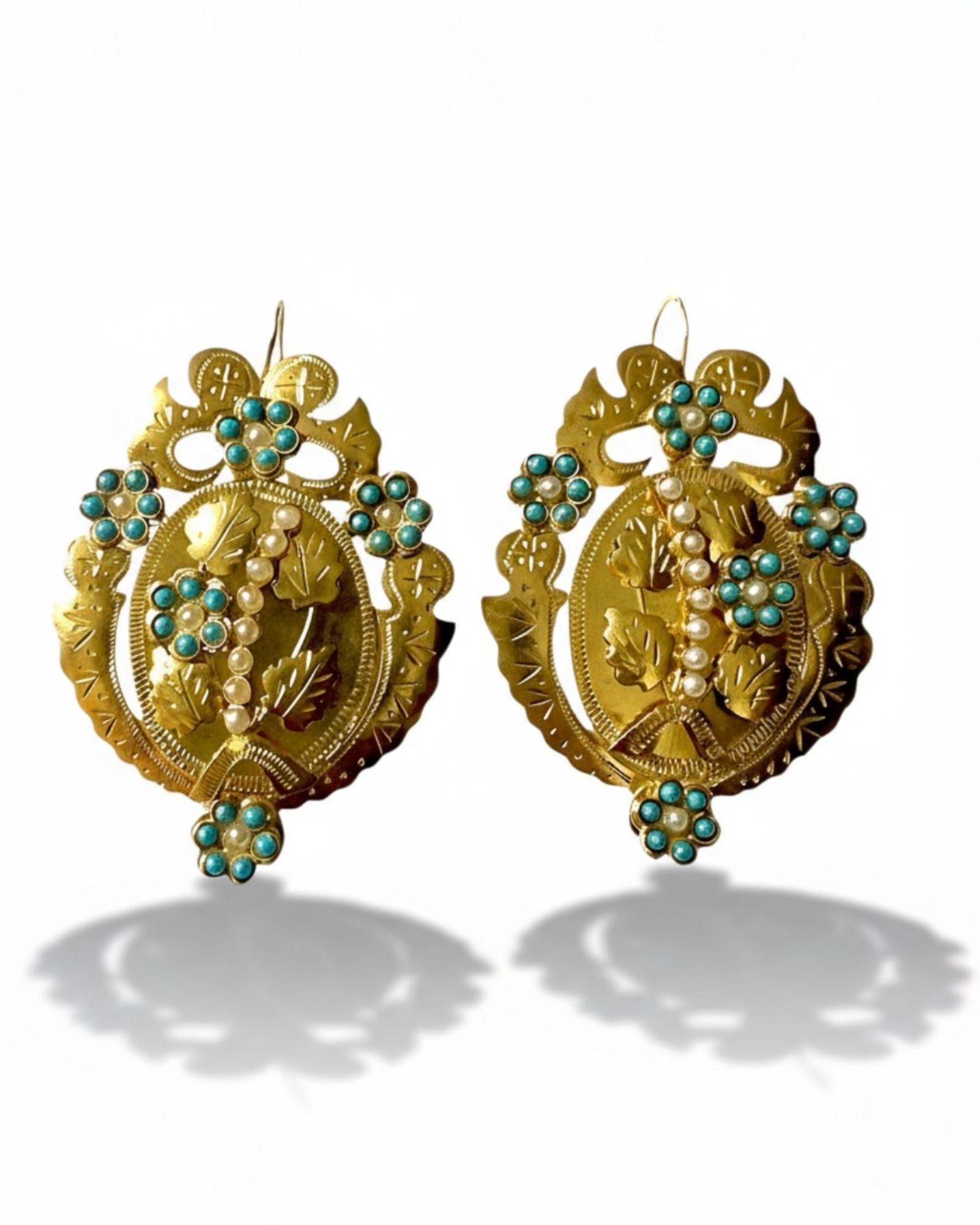 Brincos Gramalheiras de Filigrana em Prata Dourada