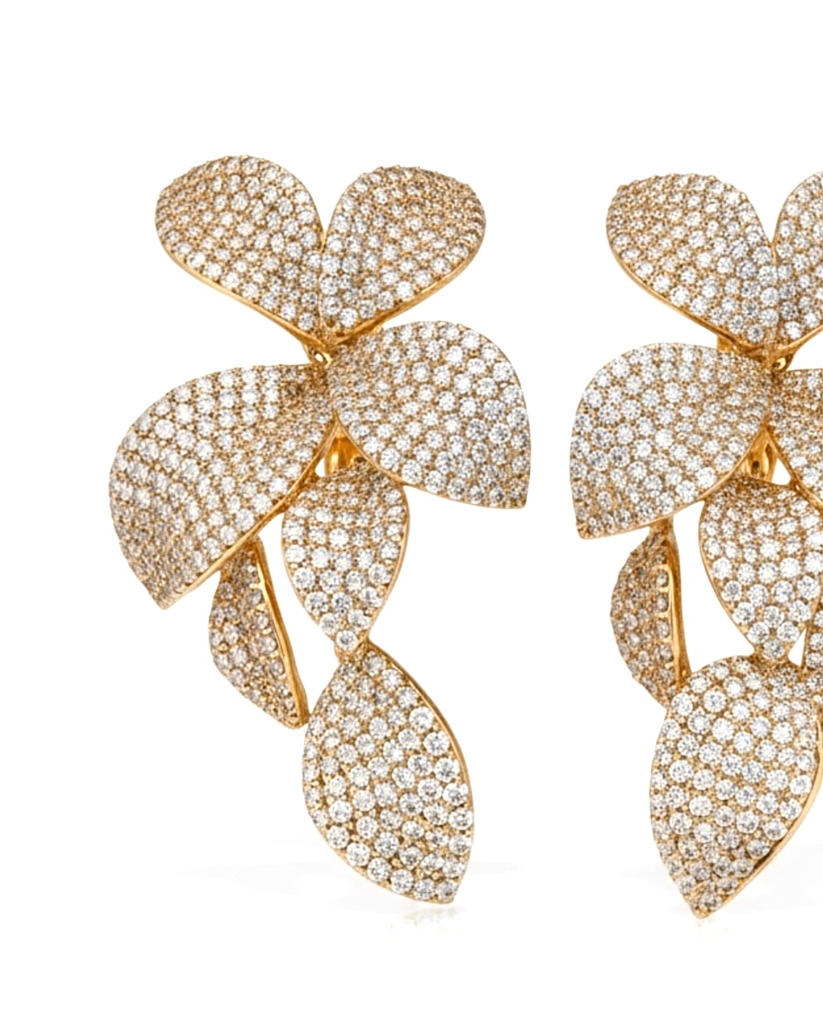 Brincos Pétalas em Prata Dourada