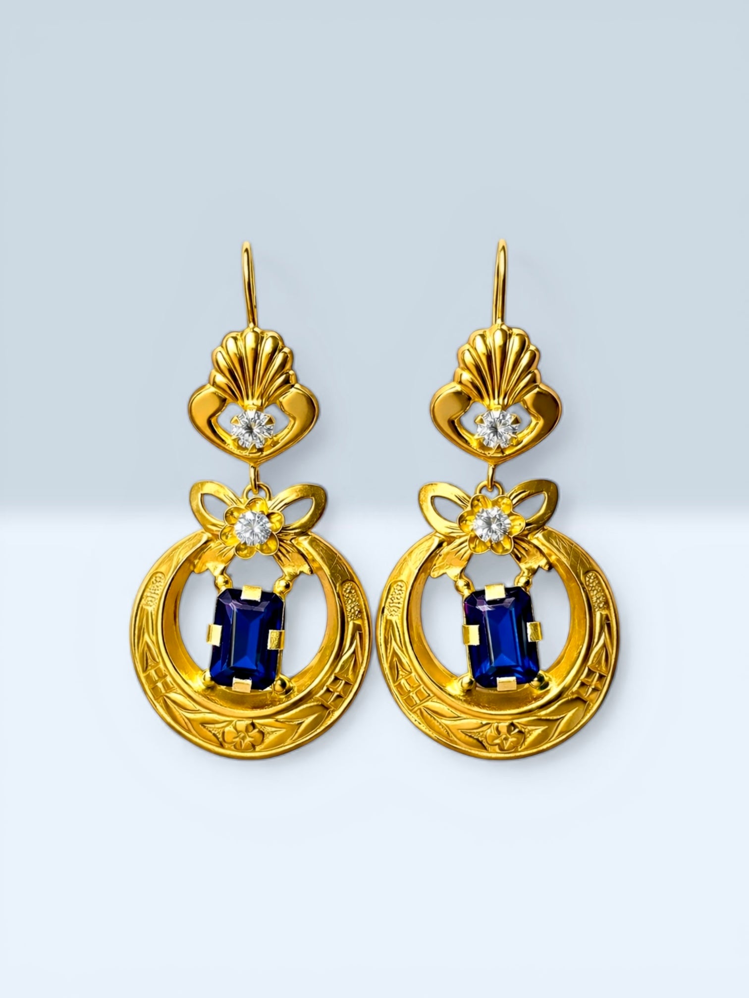 Brincos Barrocos Pedras Azuis em Prata Dourada