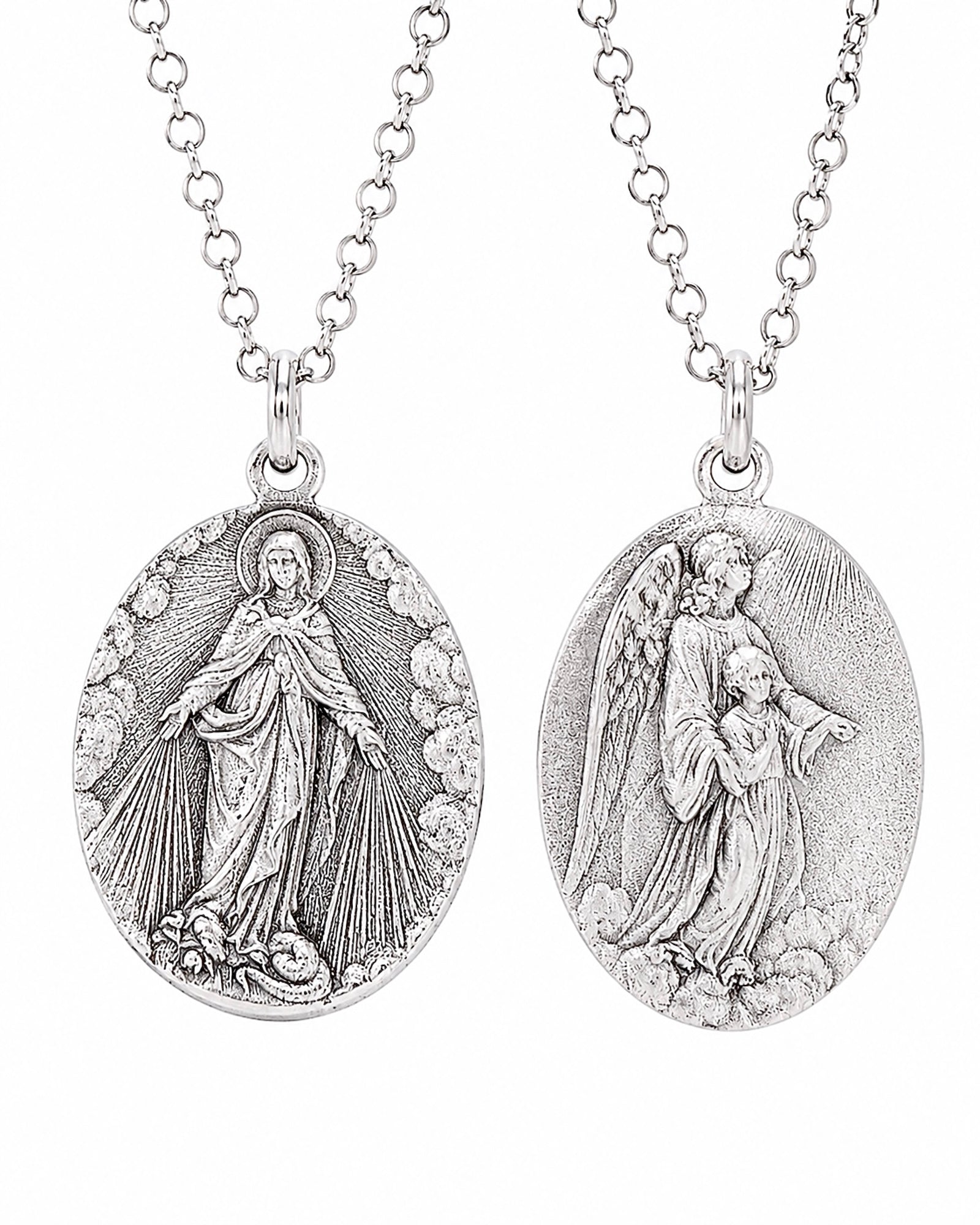 Colar com Nossa Senhora das Graças e Anjo da Guarda.