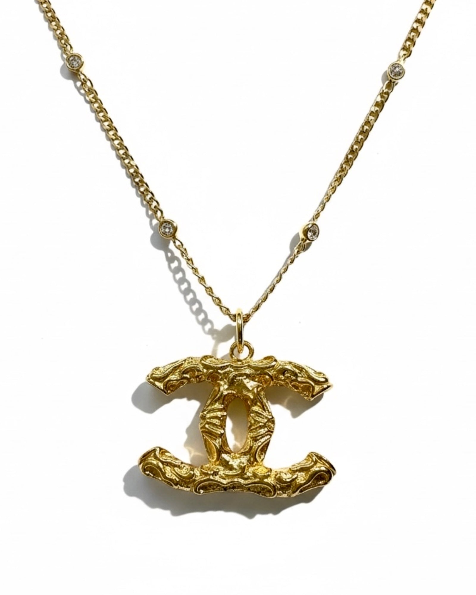 Colar Charme em Prata Dourada