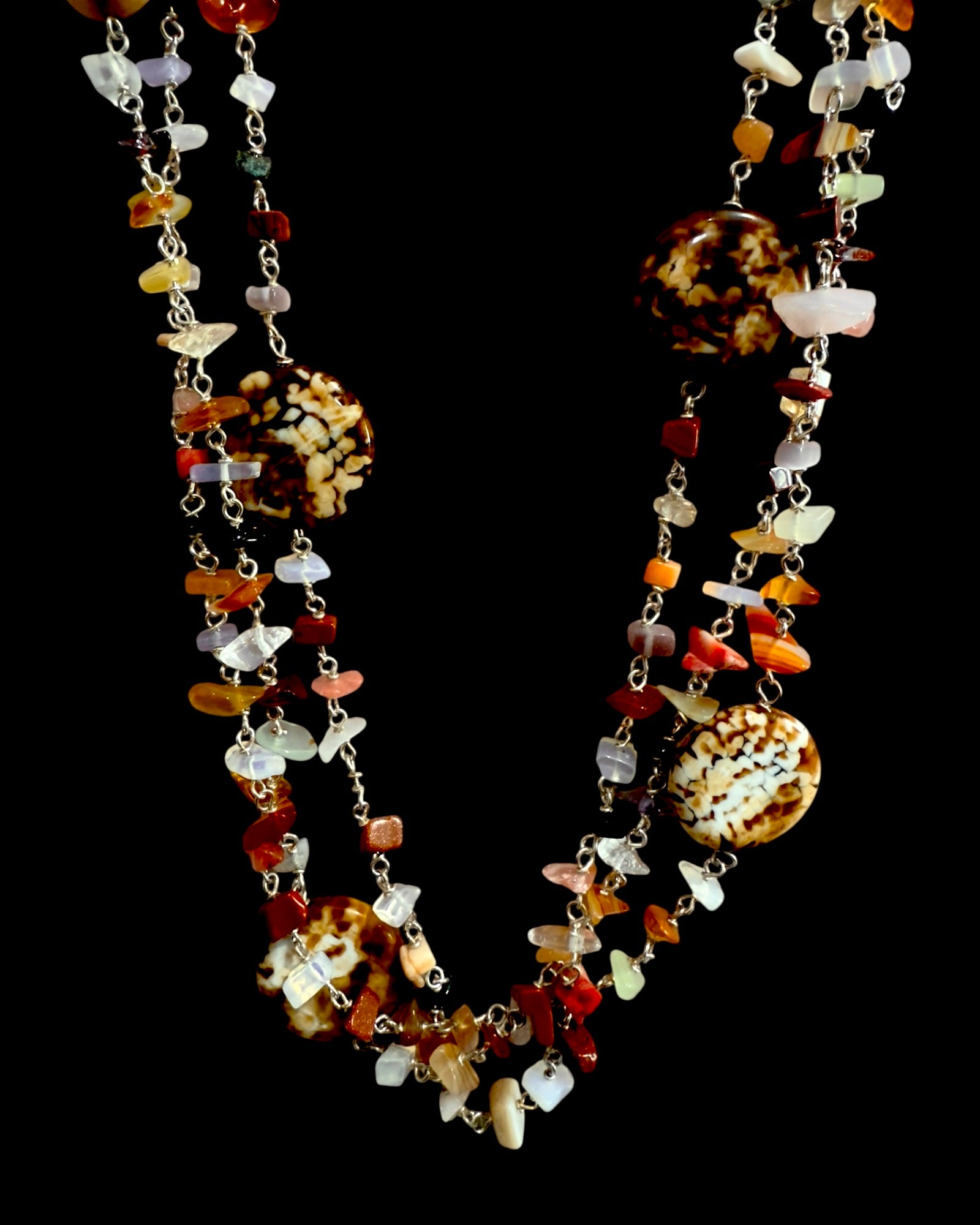 Colar Multicolor com Pedras Naturais e Conchas