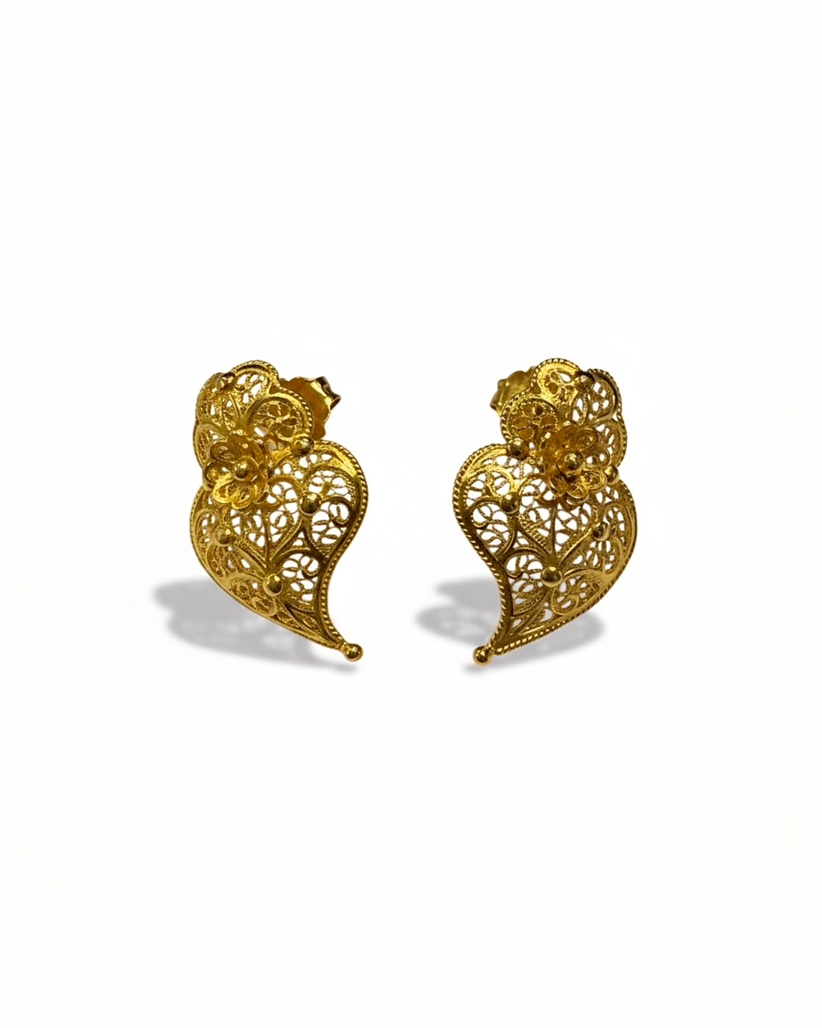 Viana Heart Earrings in Gold