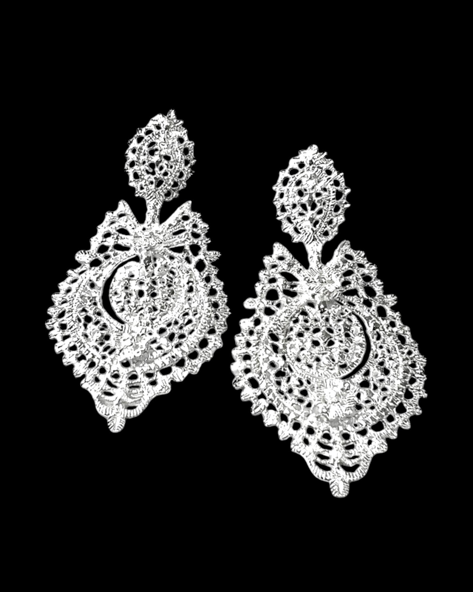 Queen Earrings in Silver