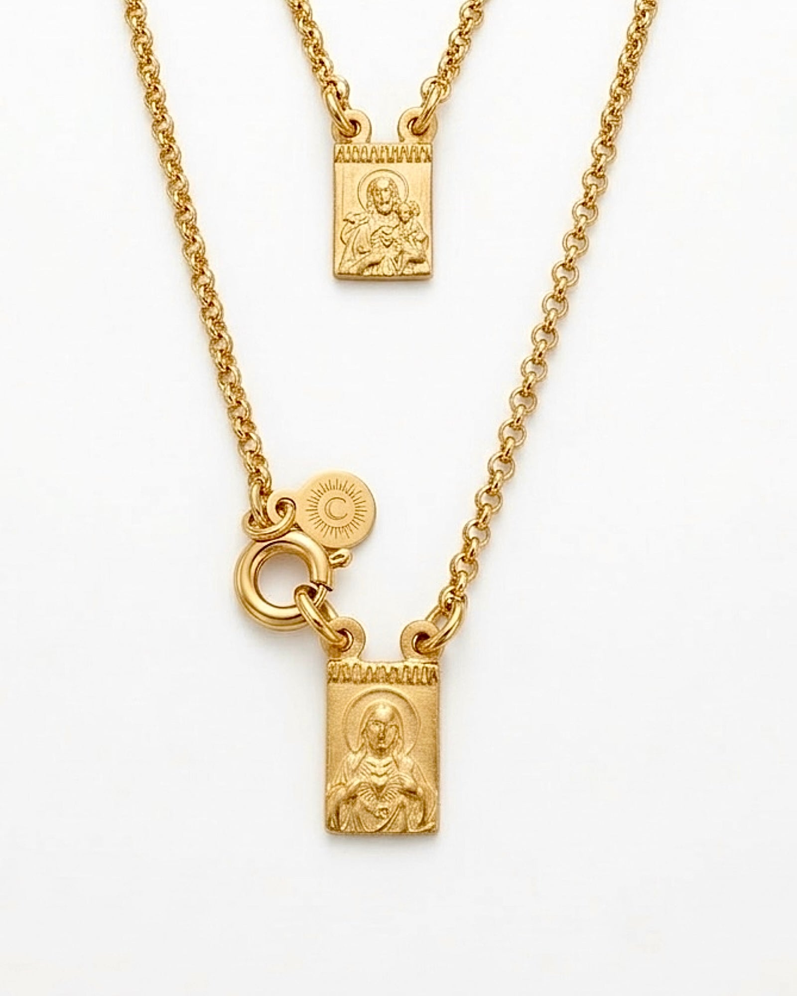 S - Escapulário de Malha Tradicional em Prata Dourada