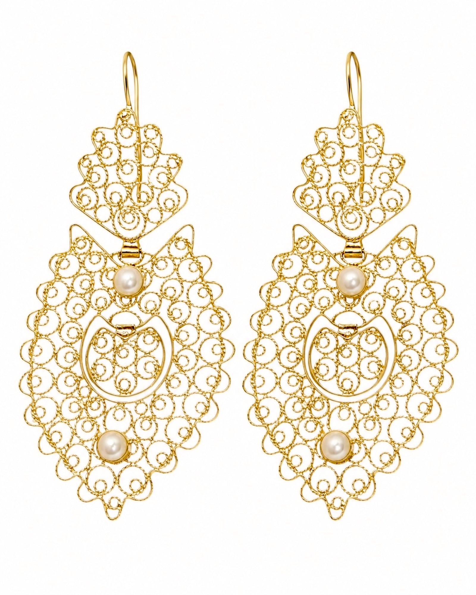 Modern Queen-Style Earrings in Gold-Plated Silver with Pearls