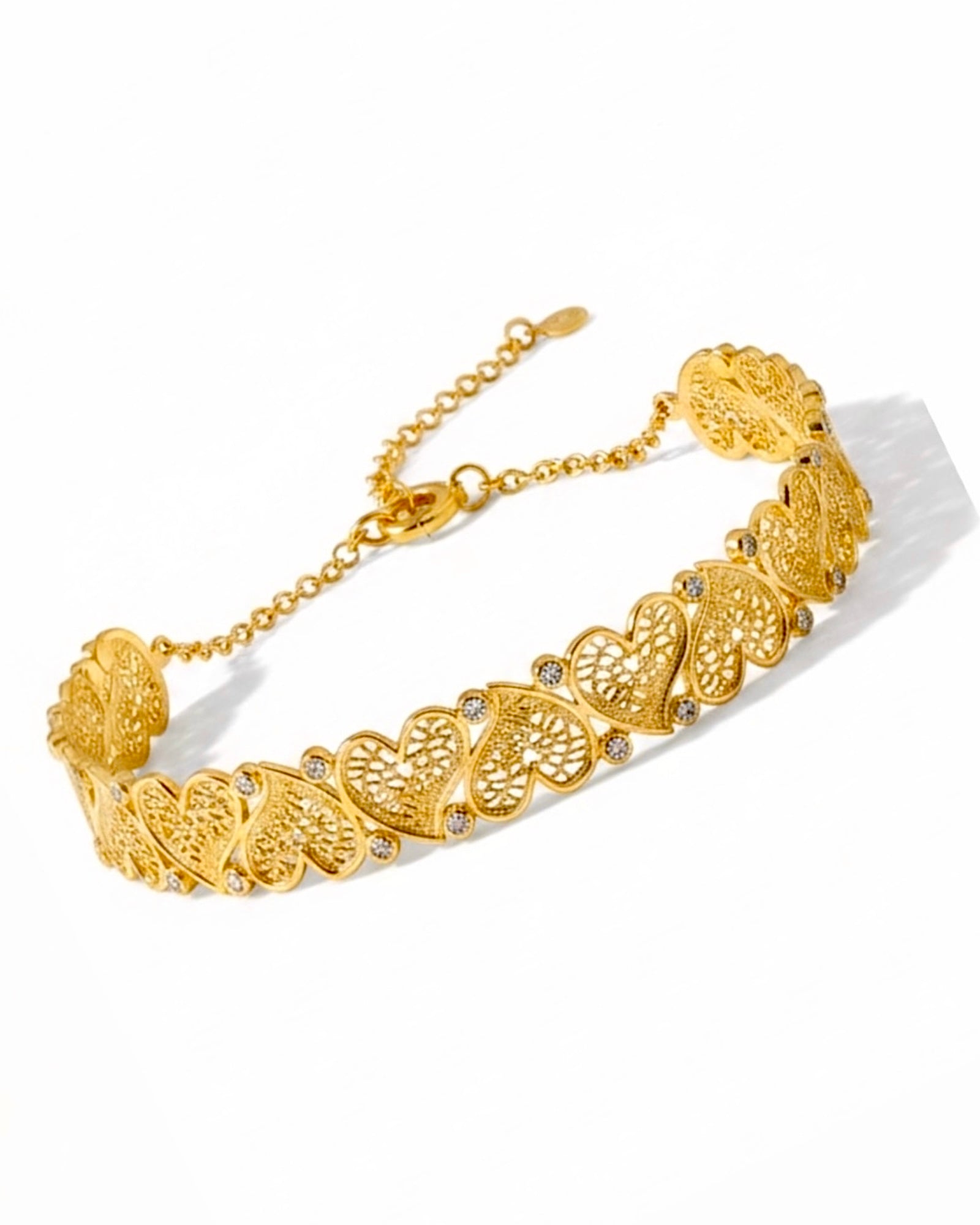 Filigree bracelet in gold-plated silver.