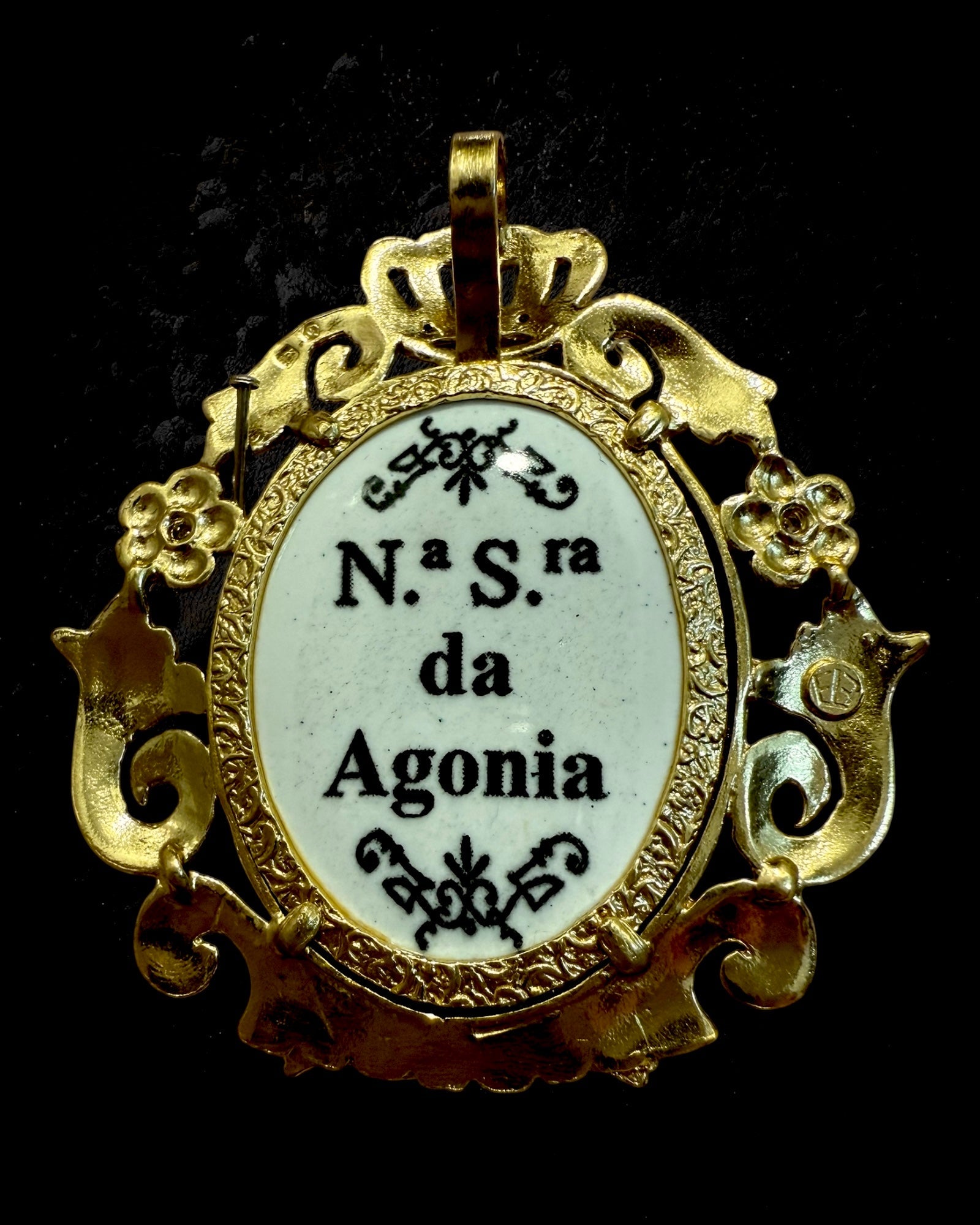 Medalha de Nossa Senhora da Agonia em Prata Dourada com Esmalte