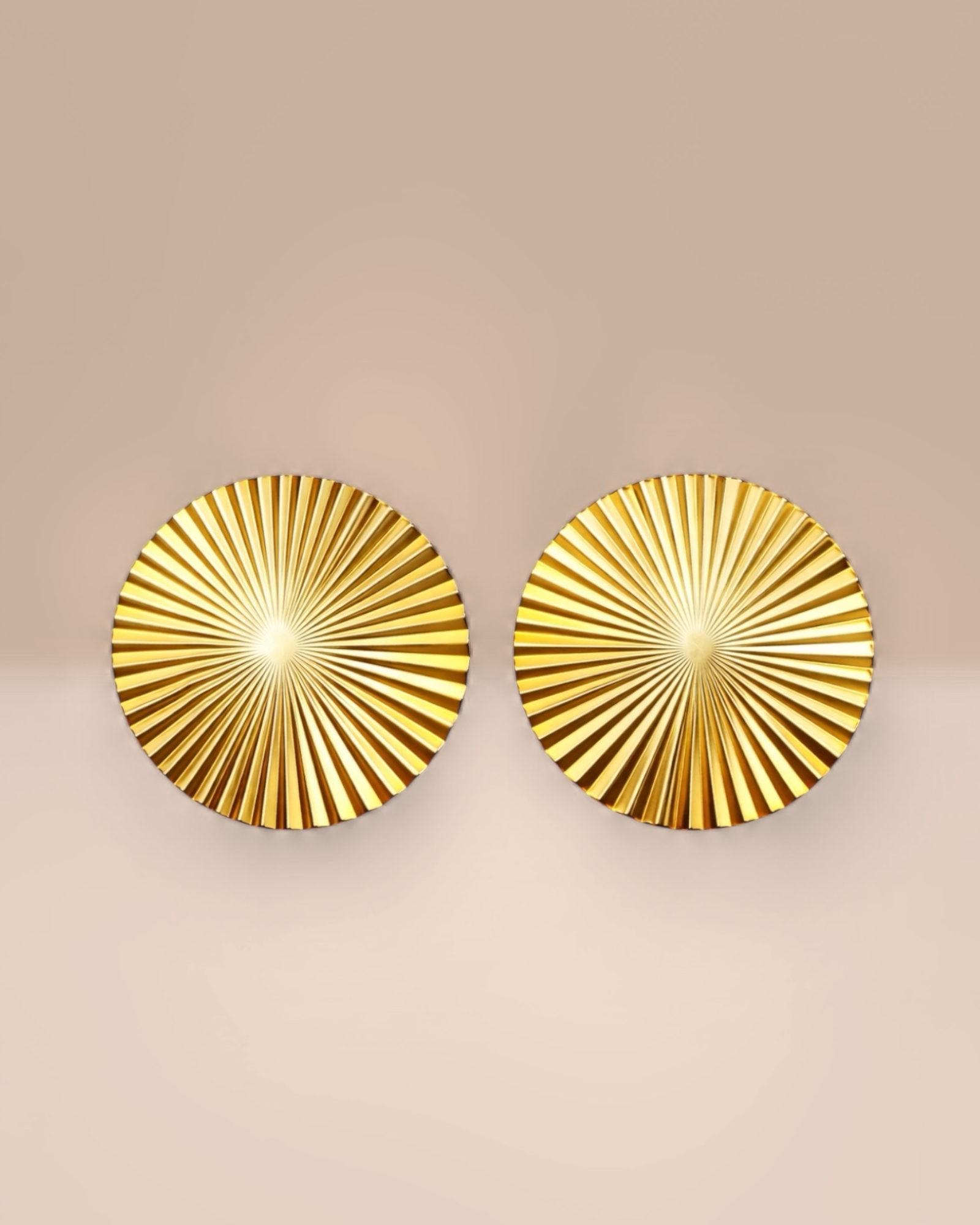 Brincos Sol  em Prata Dourada