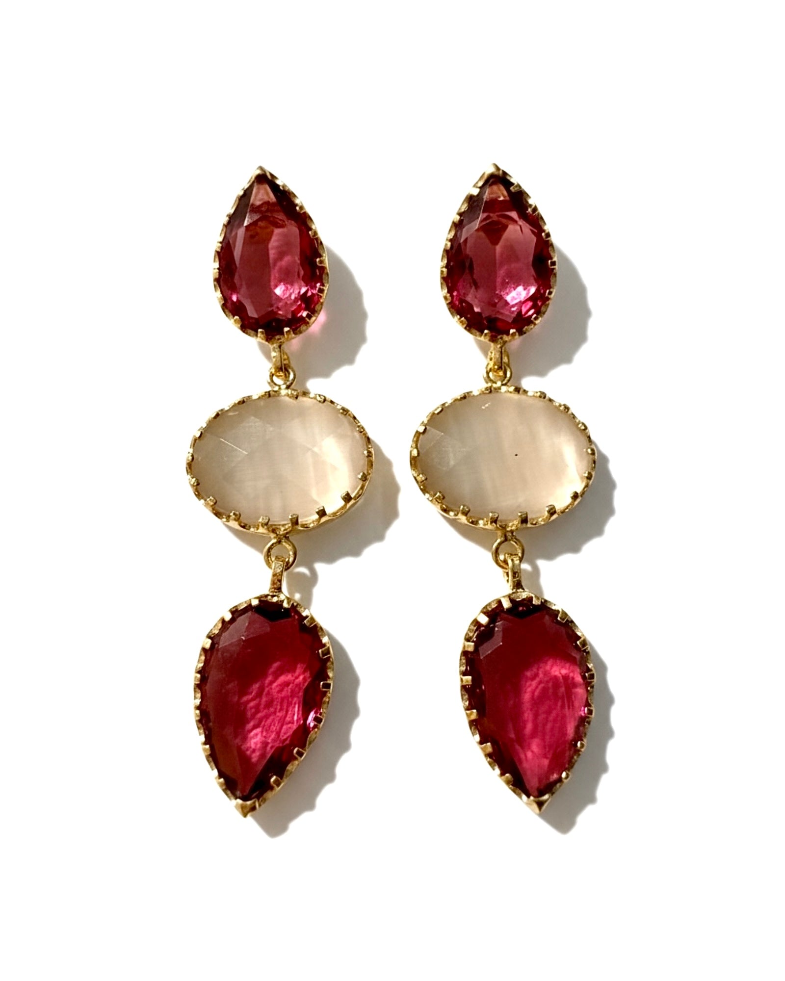 Brincos Gotas Brancas e Rosa em Prata Dourada