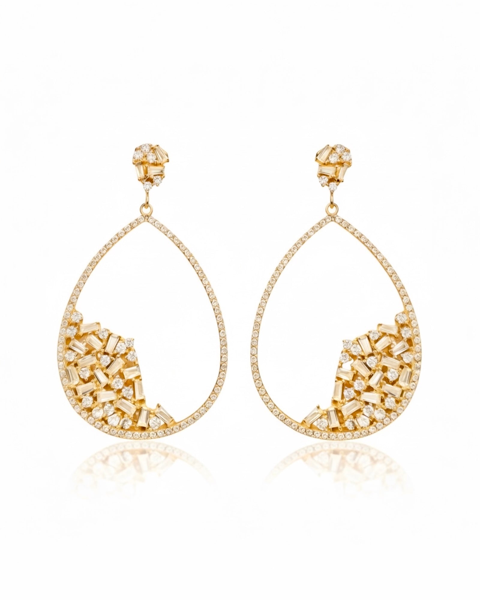 Brincos Gota Baguetes em Prata Dourada