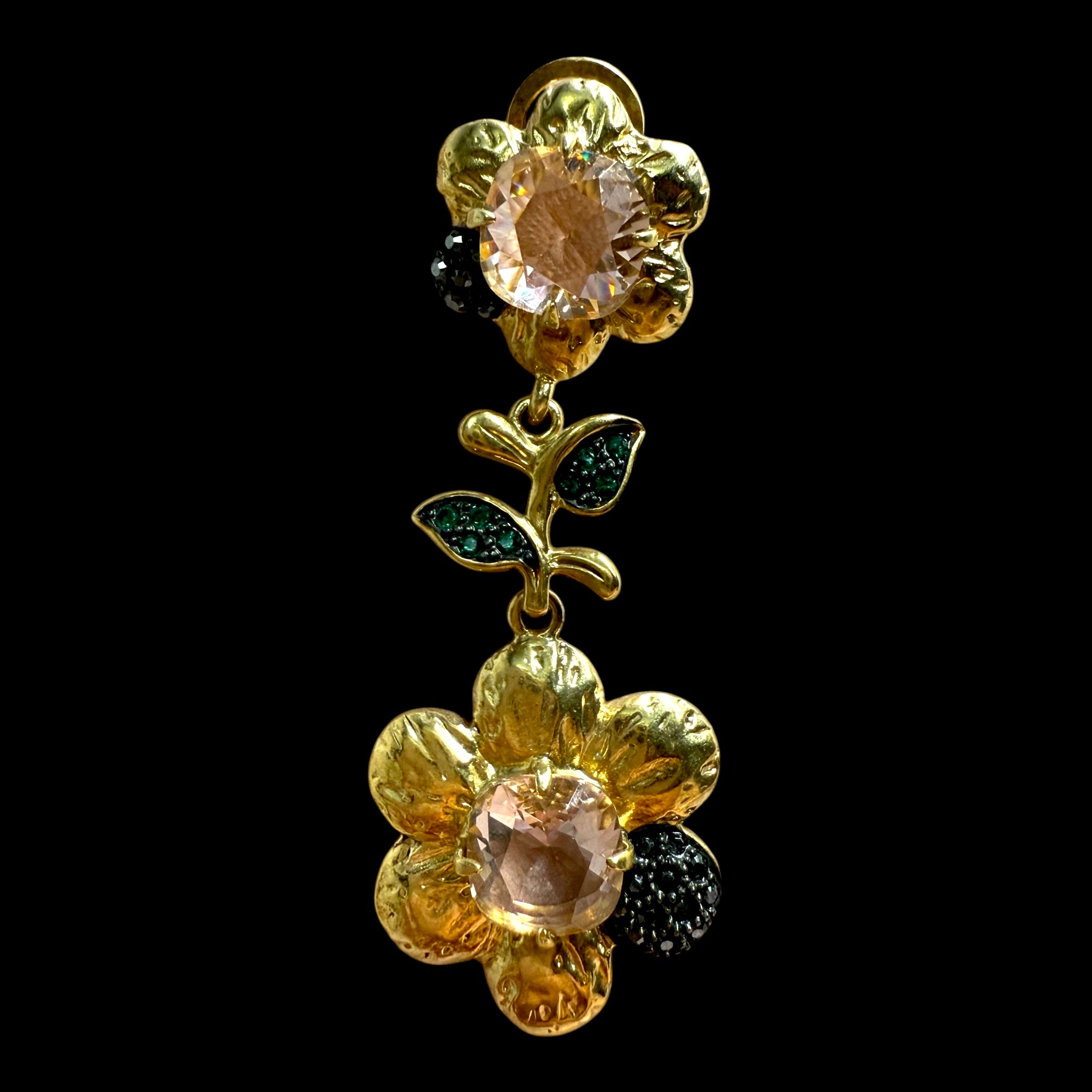 Brincos em Prata Dourada com Flor e Cristal