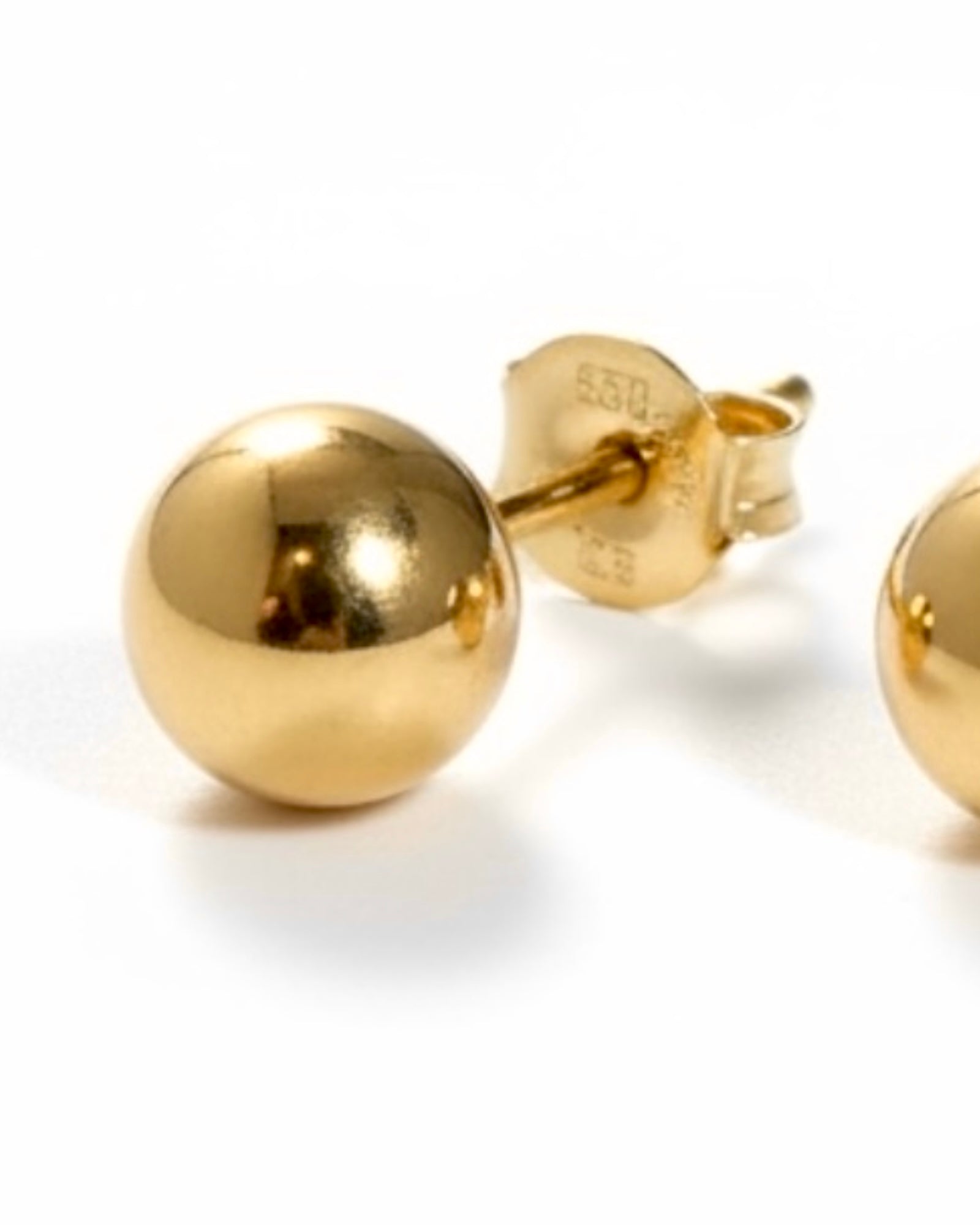 Brincos Simples em Ouro