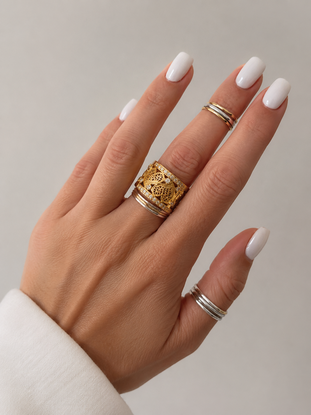 Ring with Filigree Hearts in Gold-Plated Silver