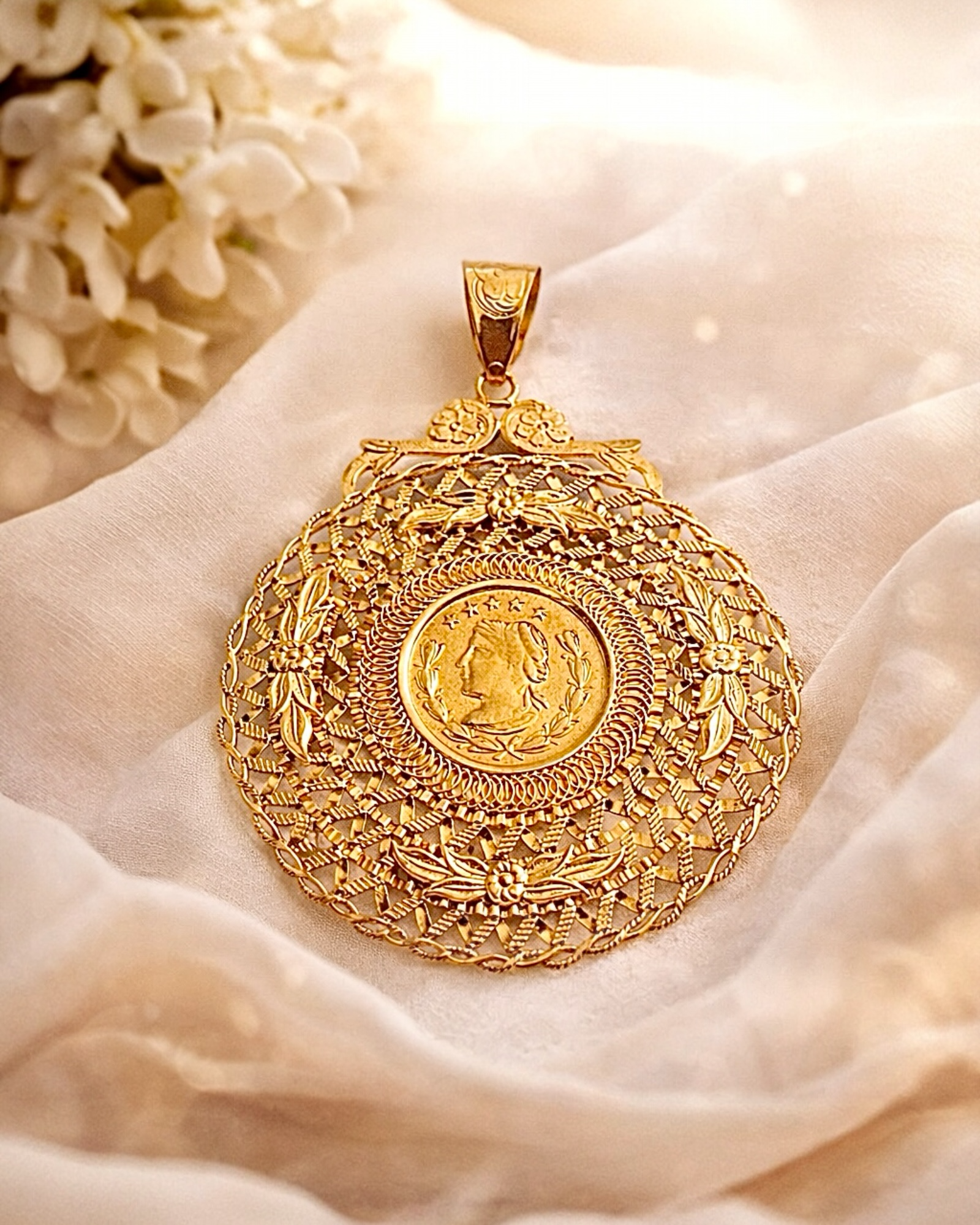 Medalha Imagem Libra em Prata Dourada