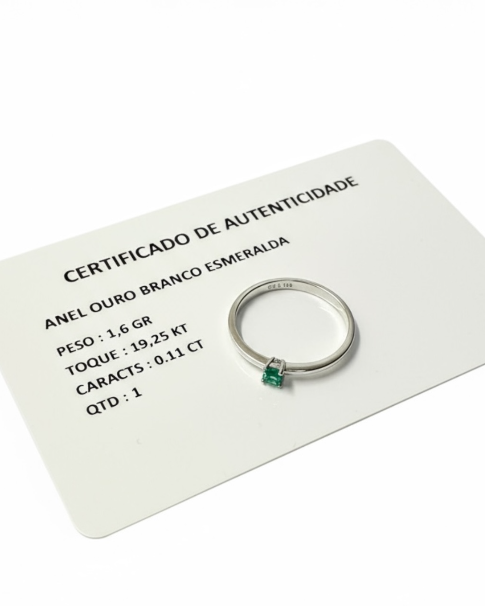Solitaire Ring with Enamel Stone in Gold