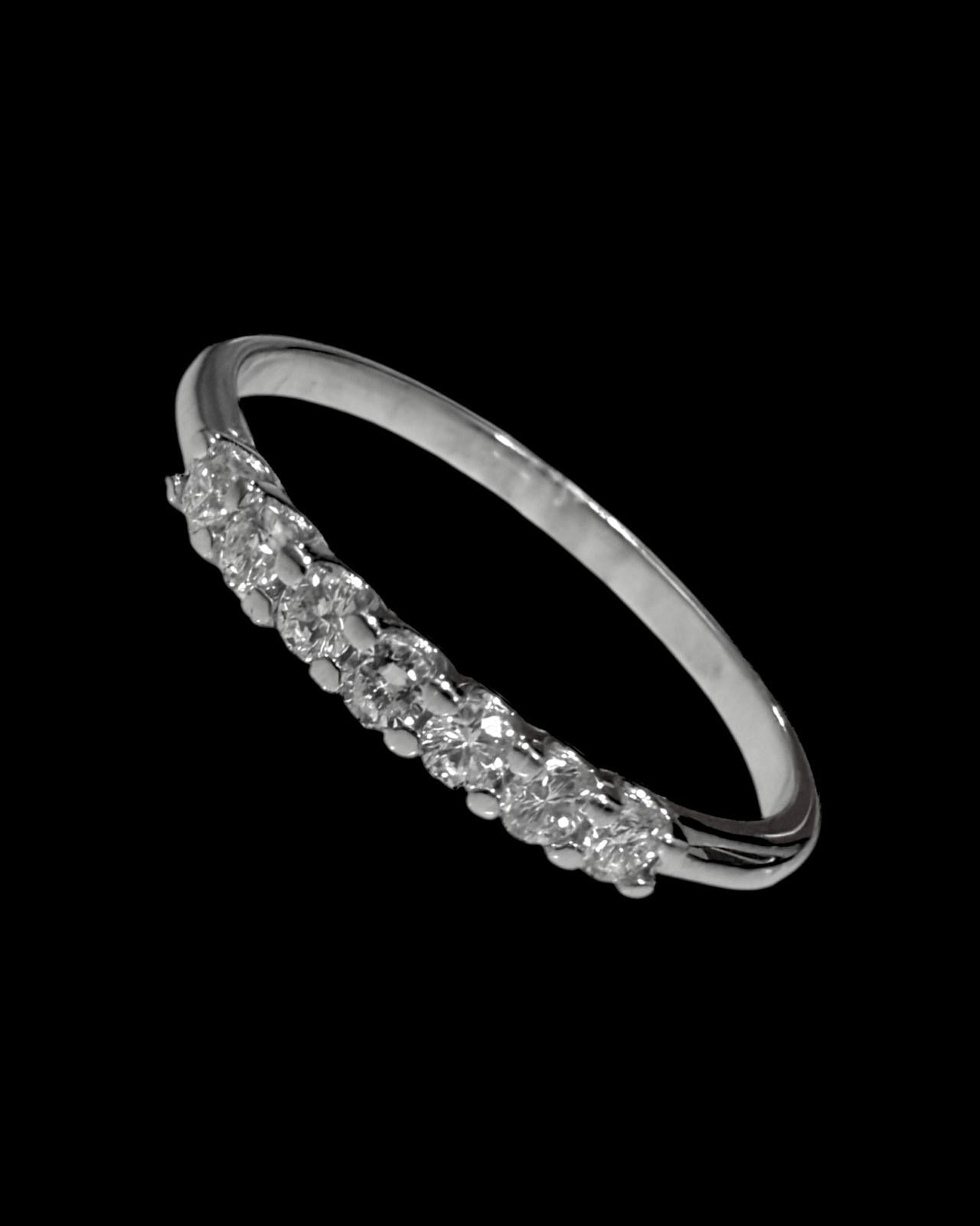 Anel Memória em Ouro com Diamantes