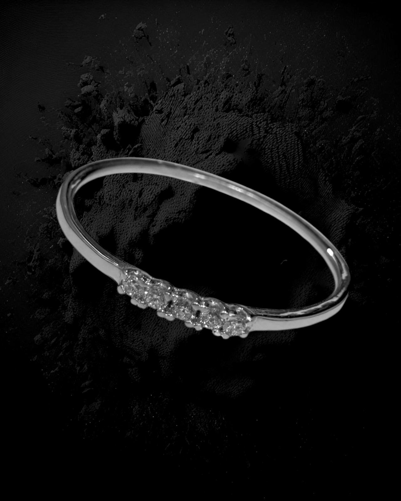 Anel Memória em Ouro com Diamantes