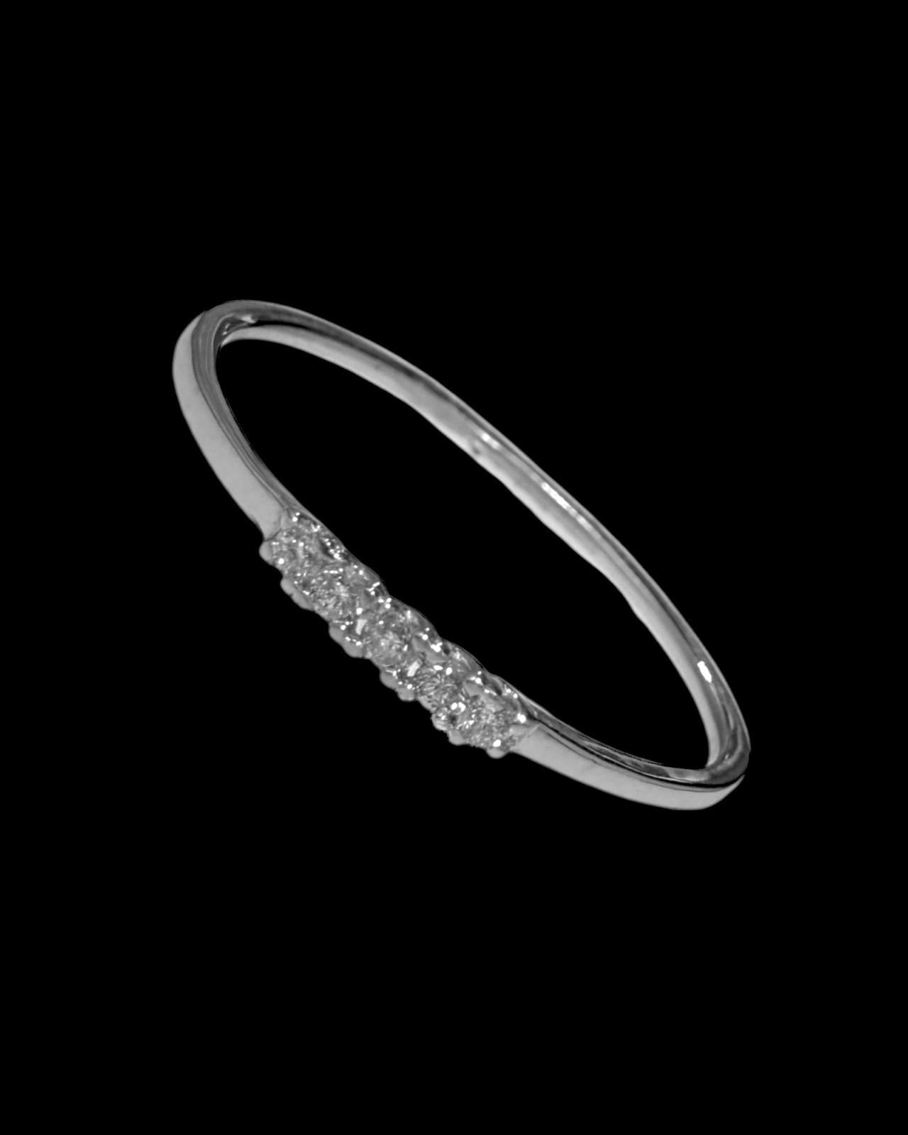 Anel Memória em Ouro com Diamantes
