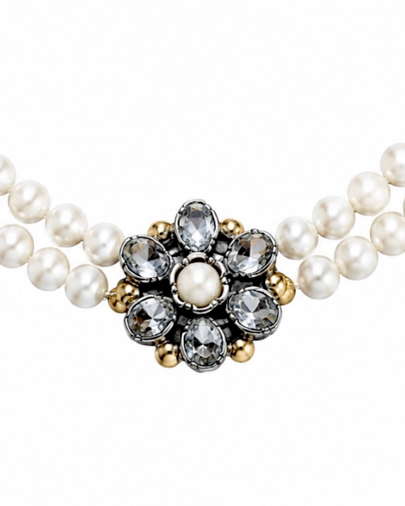 Colar Princesa com Pérolas e Fecho de Prata e Ouro com zircónias.