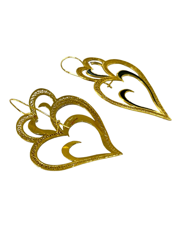 Viana's Heart 22 Earrings with Black Enamel