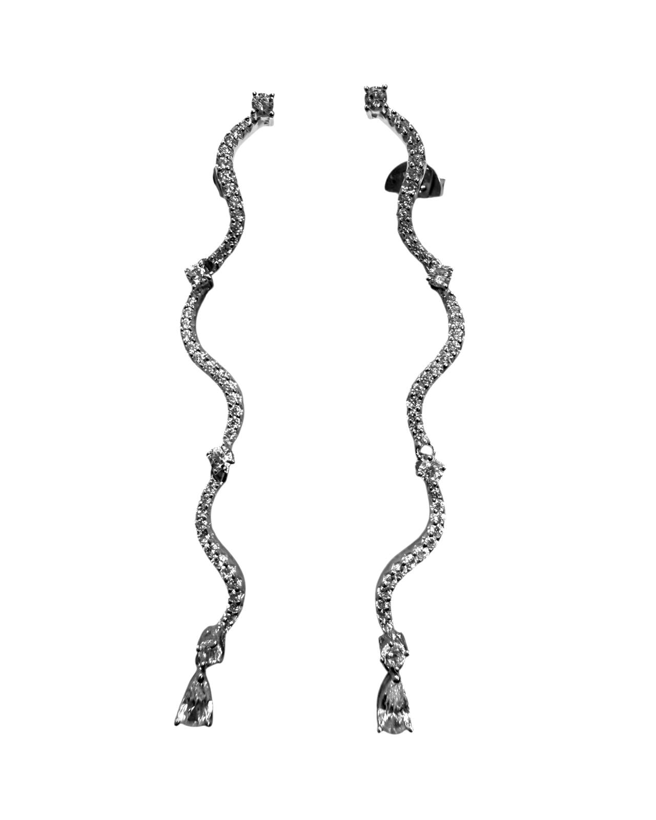 Brincos Encanto com Gota em Prata